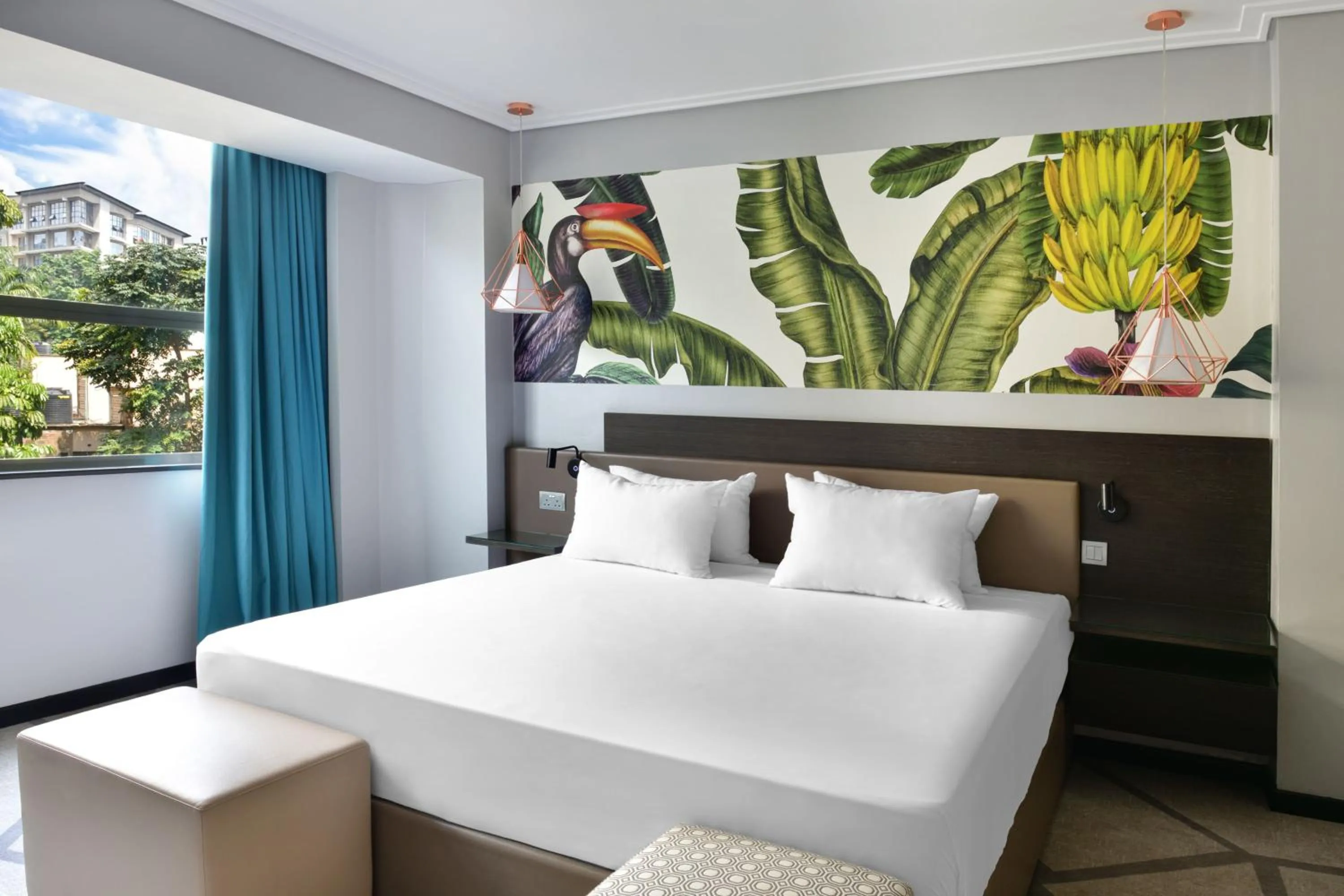 City view, Bed in Novotel Nairobi Westlands