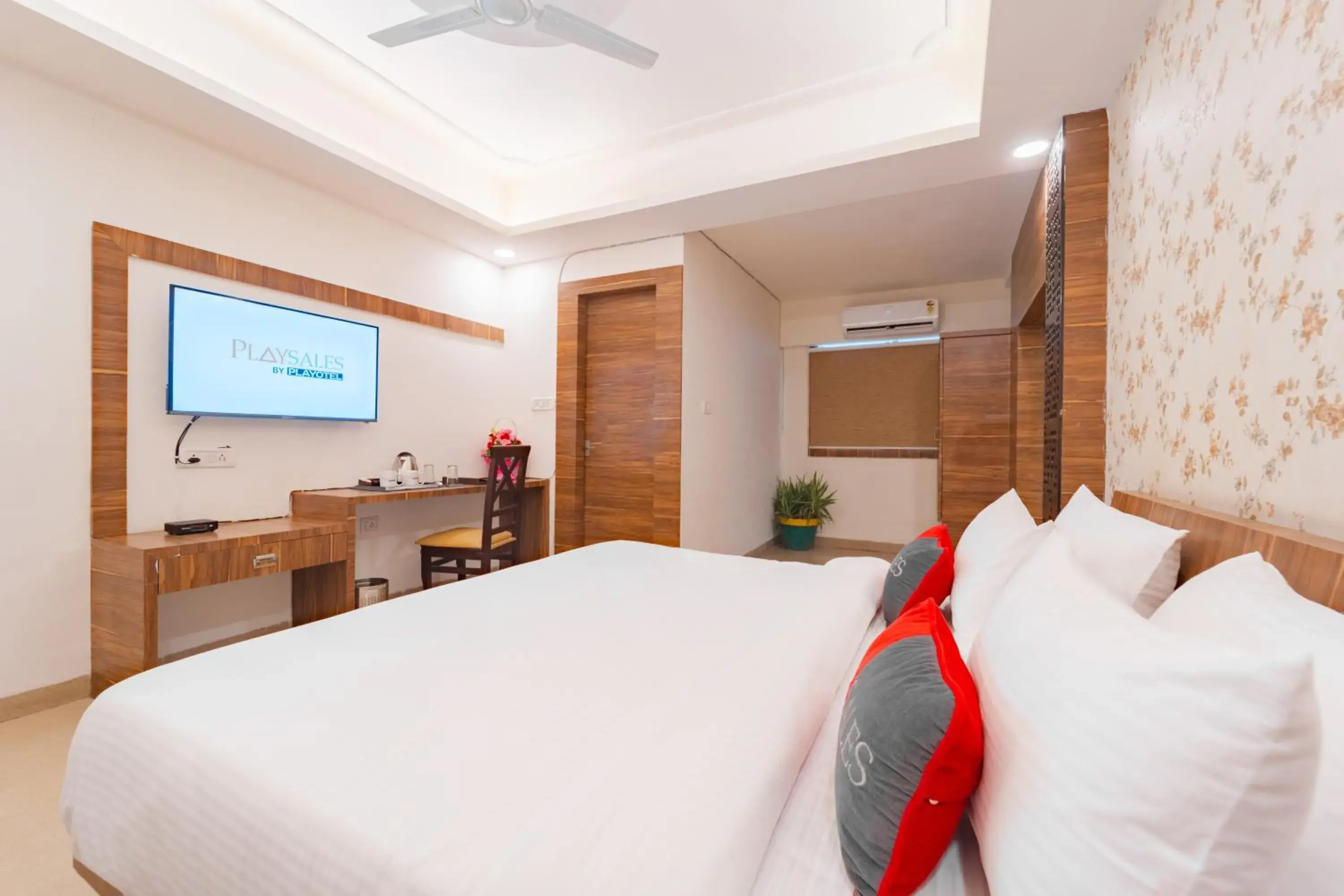 Superior Double Room - single occupancy in Playsales By Playotel Bhopal Superior Double Room - single occupancy in Playsales By Playotel Bhopal