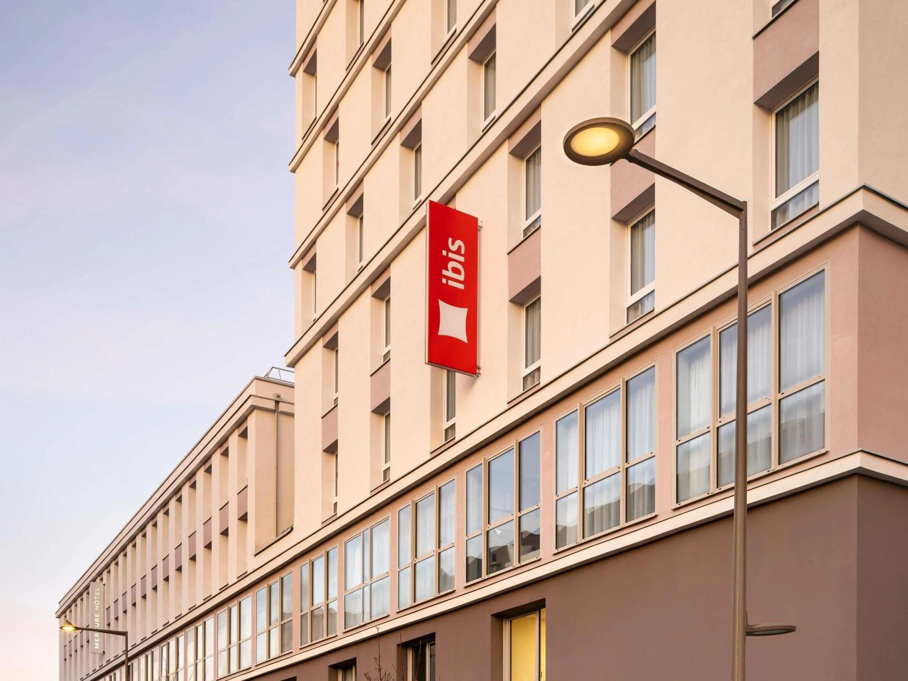Property building in ibis Acheres St Germain en Laye