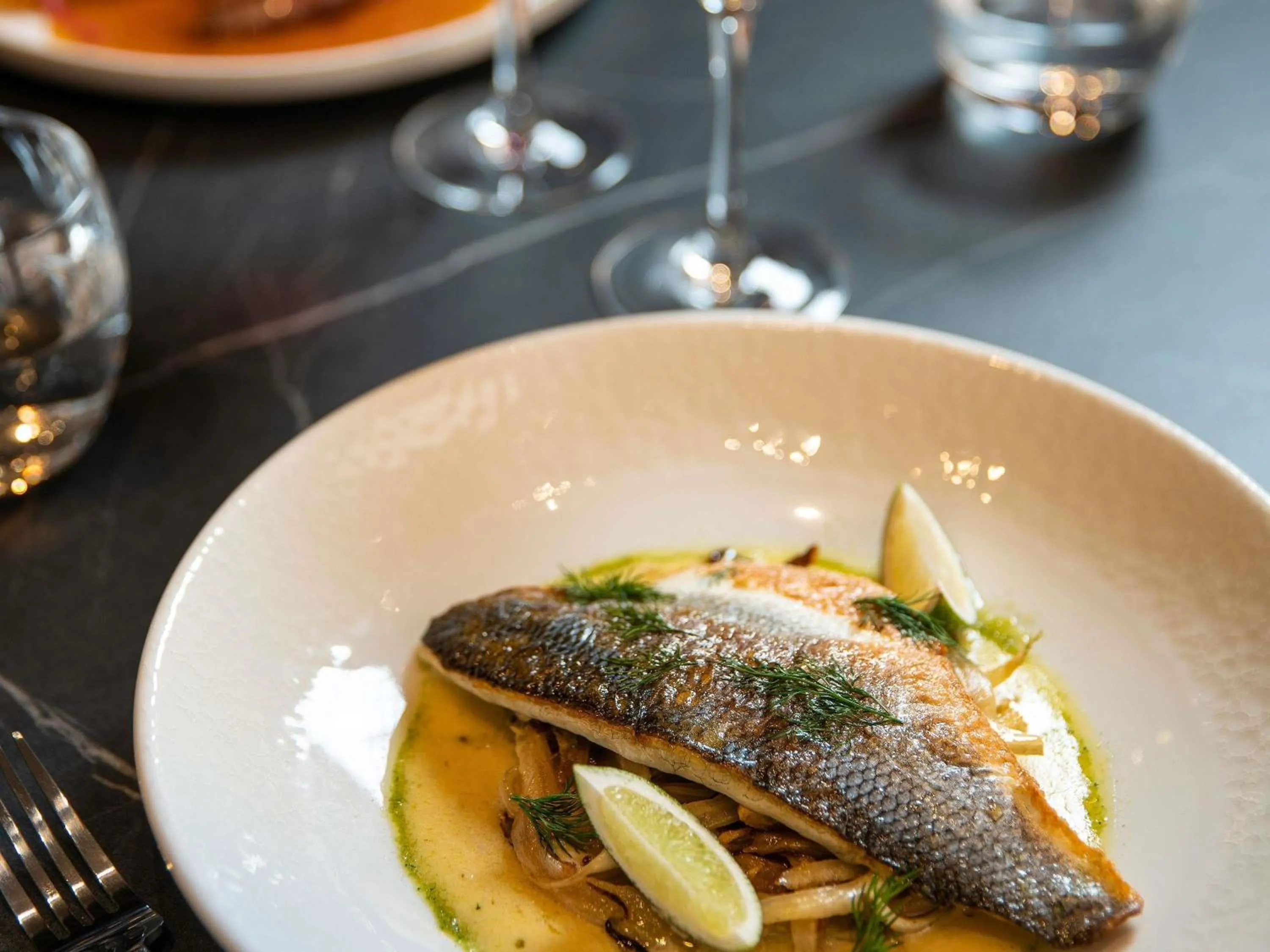 Restaurant/places to eat in ibis Acheres St Germain en Laye