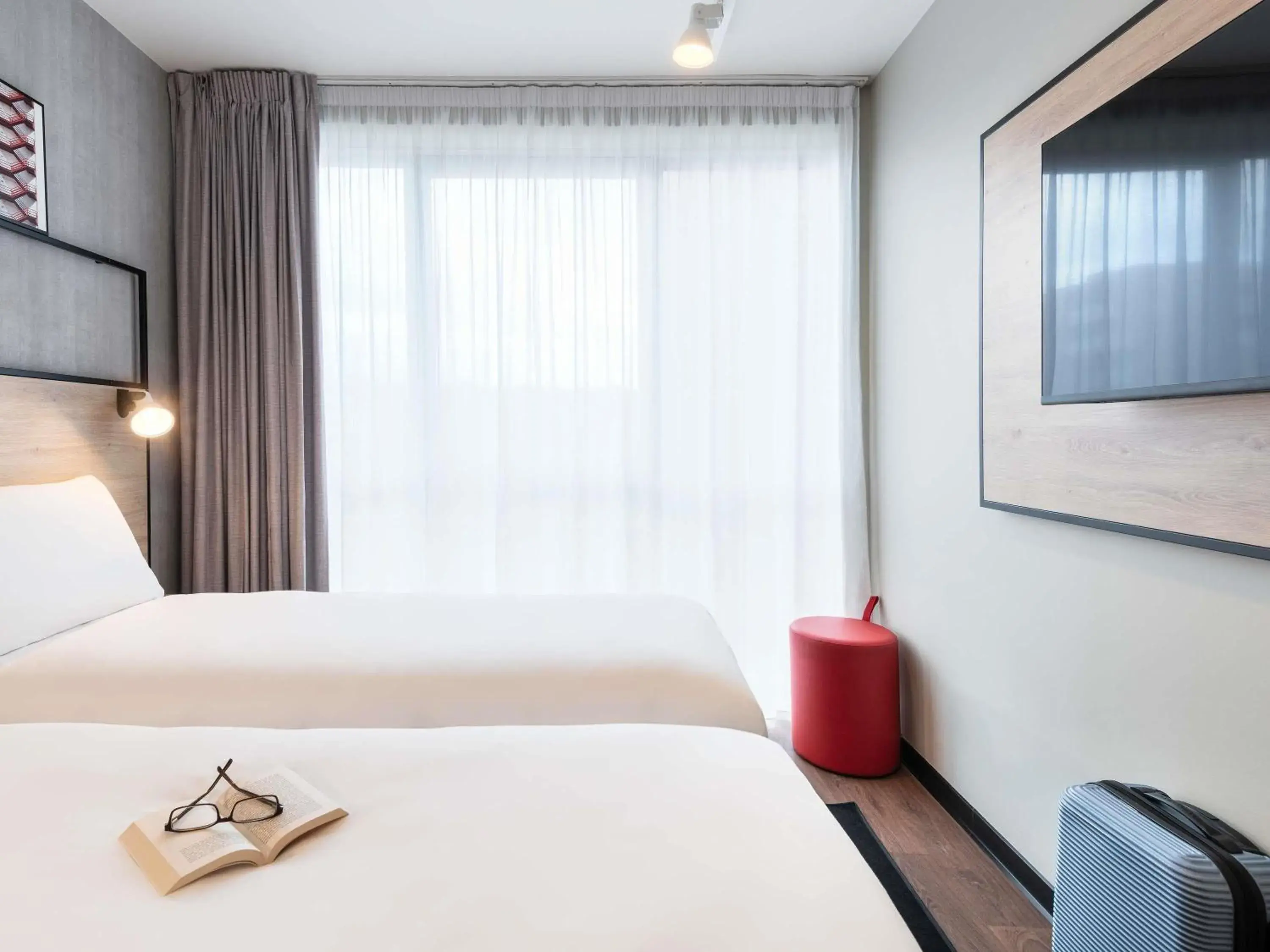 Standard Room with Two Beds in ibis Acheres St Germain en Laye Standard Room with Two Beds in ibis Acheres St Germain en Laye