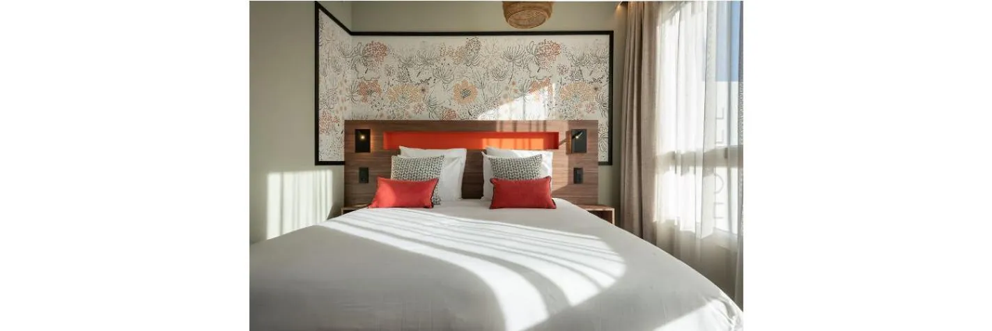 Bed in Mercure Achères St Germain en Laye