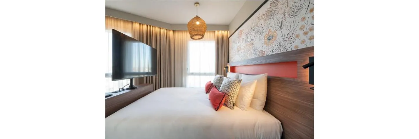 Bed in Mercure Achères St Germain en Laye