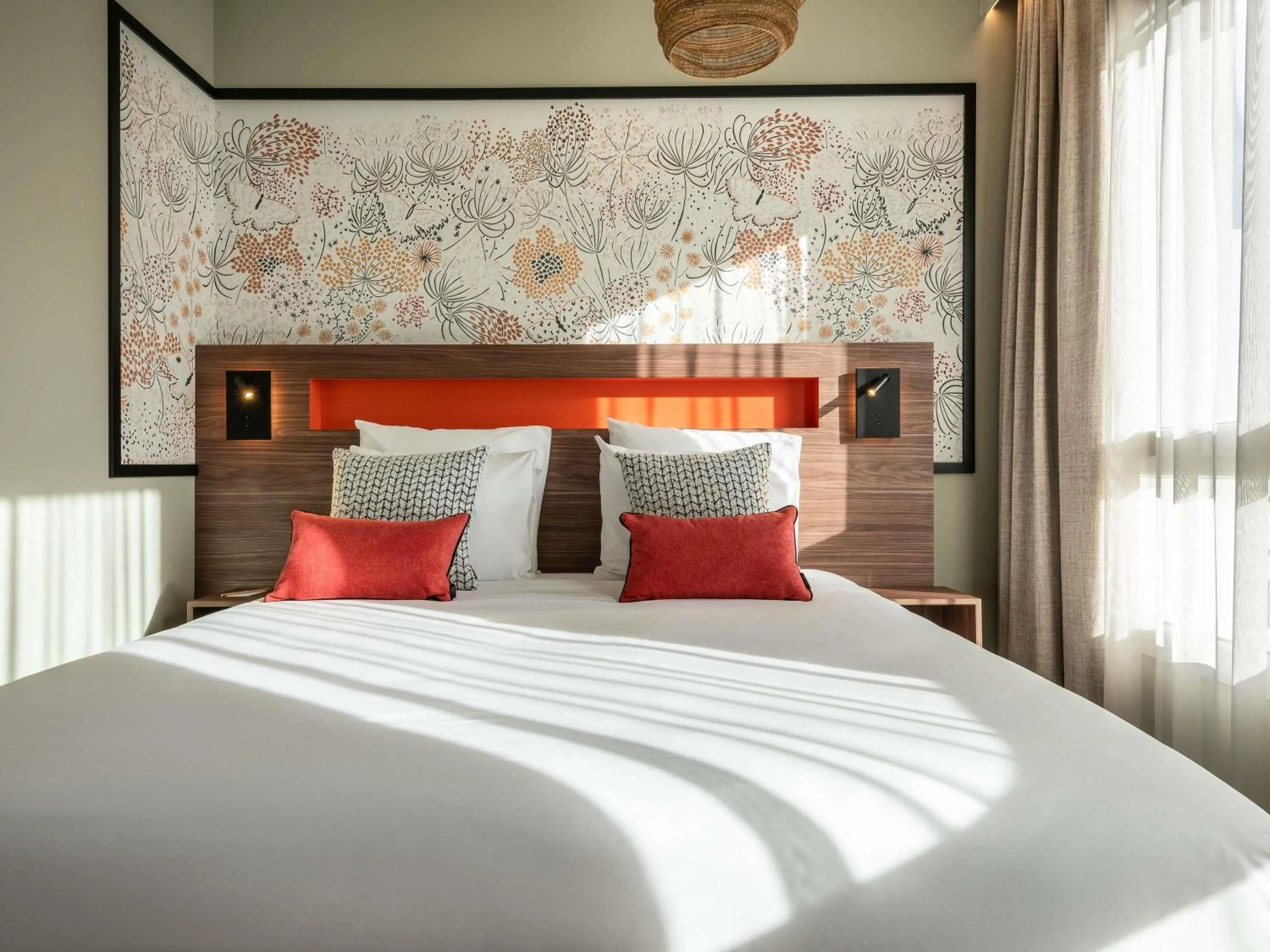 Bedroom, Bed in Mercure Achères St Germain en Laye