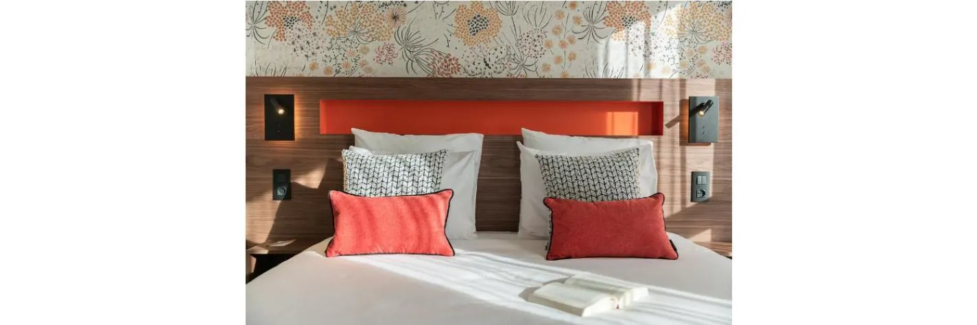 Bed in Mercure Achères St Germain en Laye