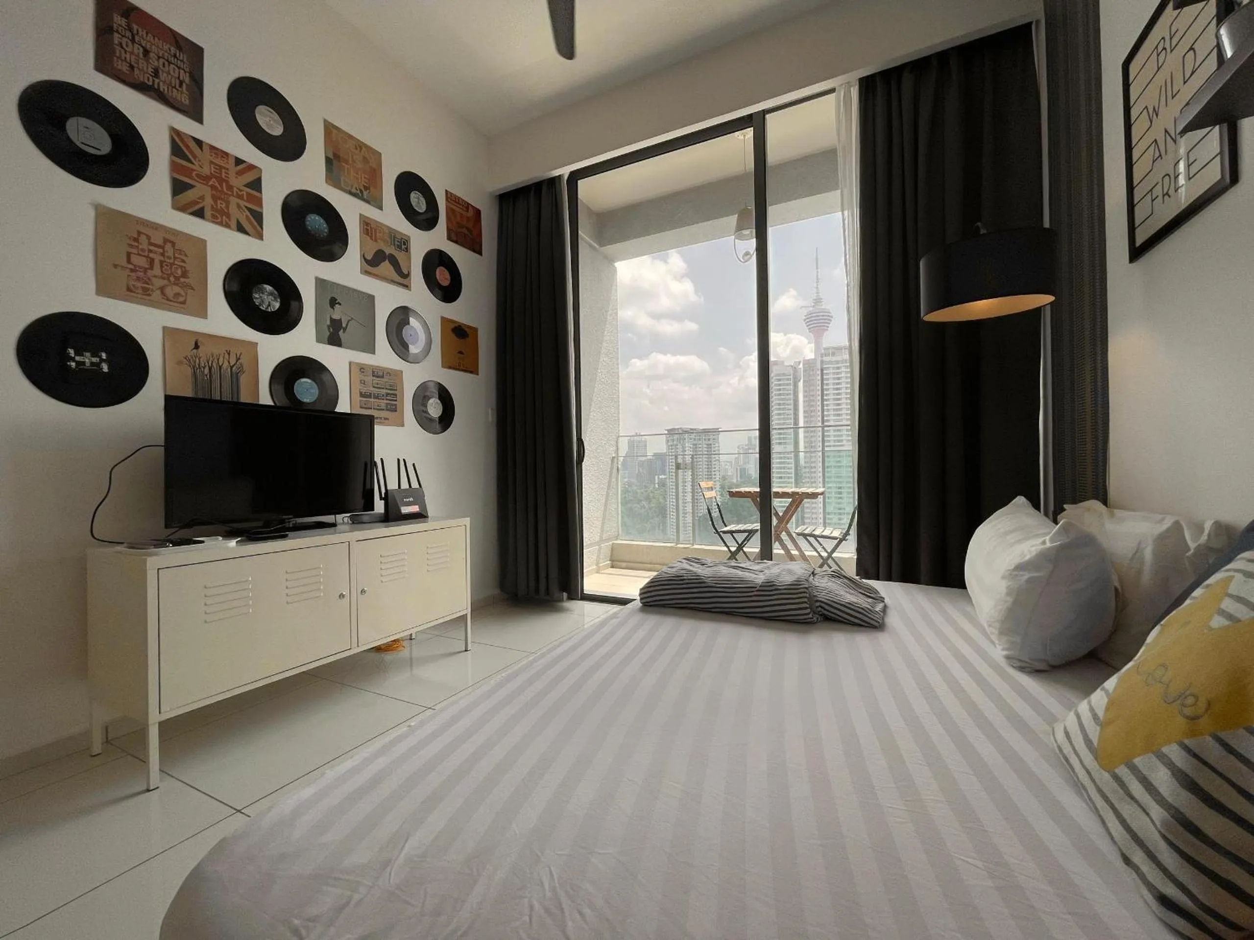 Bed in The Robertson-Bukit Bintang by PILLOWTALKS