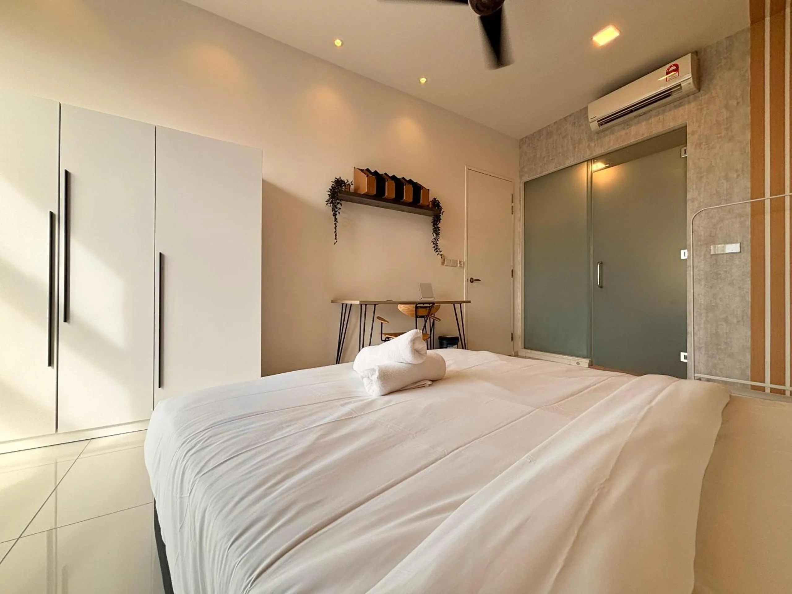 Bed in The Robertson-Bukit Bintang by PILLOWTALKS