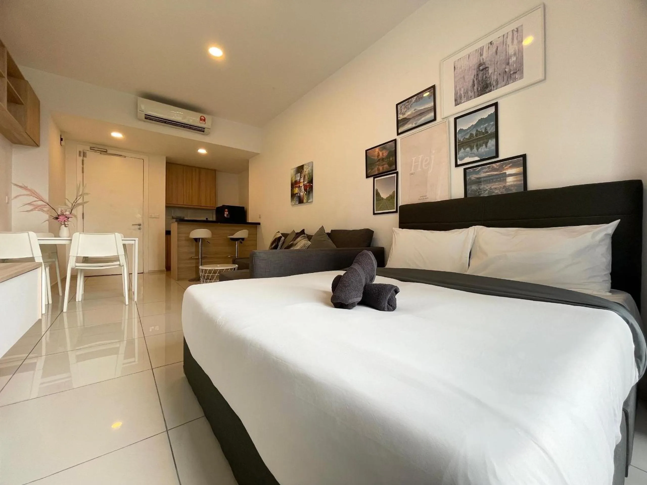 Bed in The Robertson-Bukit Bintang by PILLOWTALKS