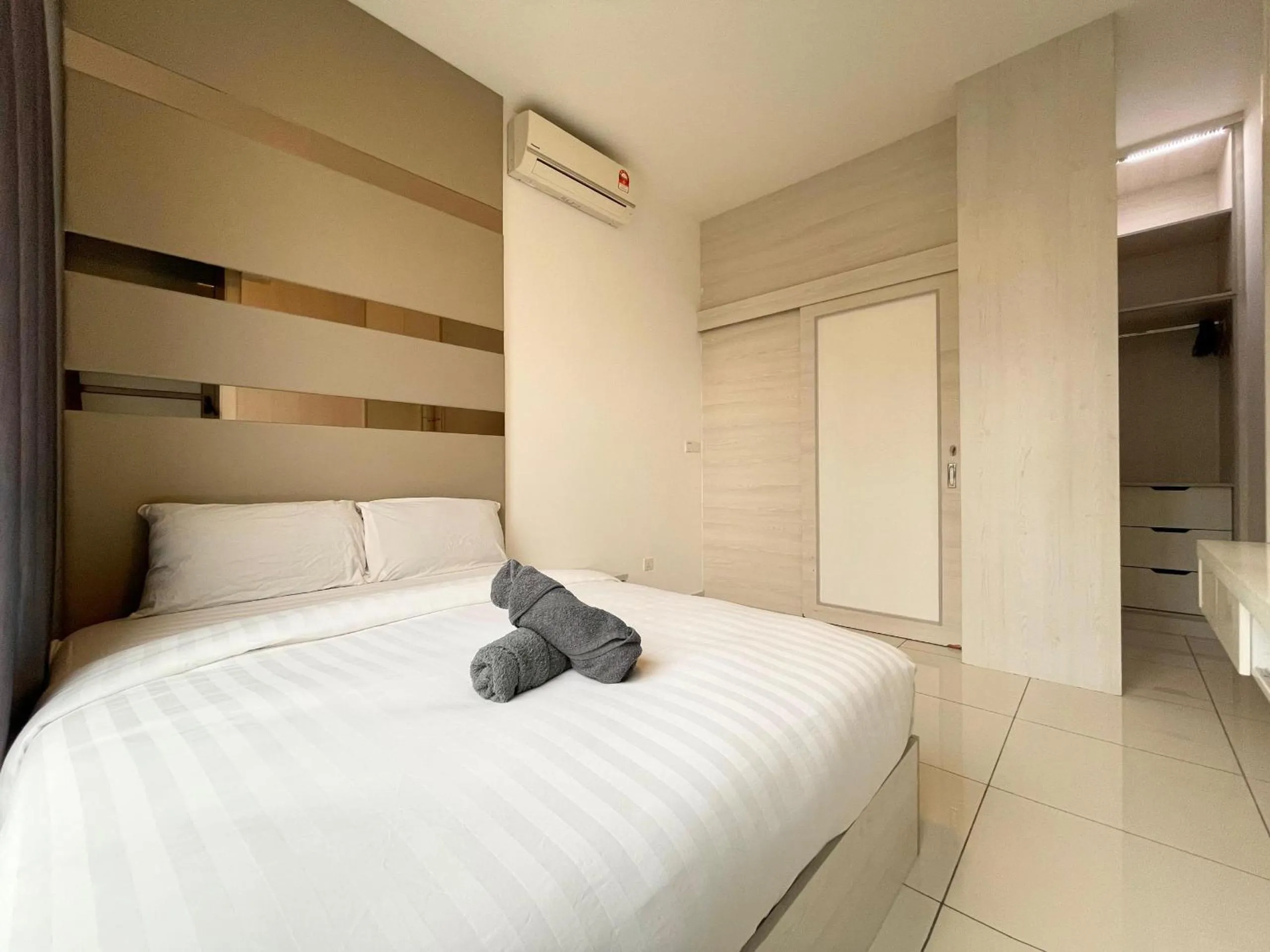 Bed in The Robertson-Bukit Bintang by PILLOWTALKS