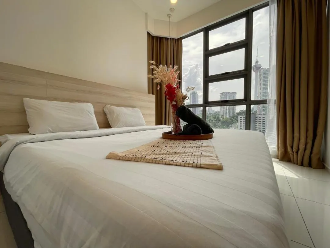 Bed in The Robertson-Bukit Bintang by PILLOWTALKS