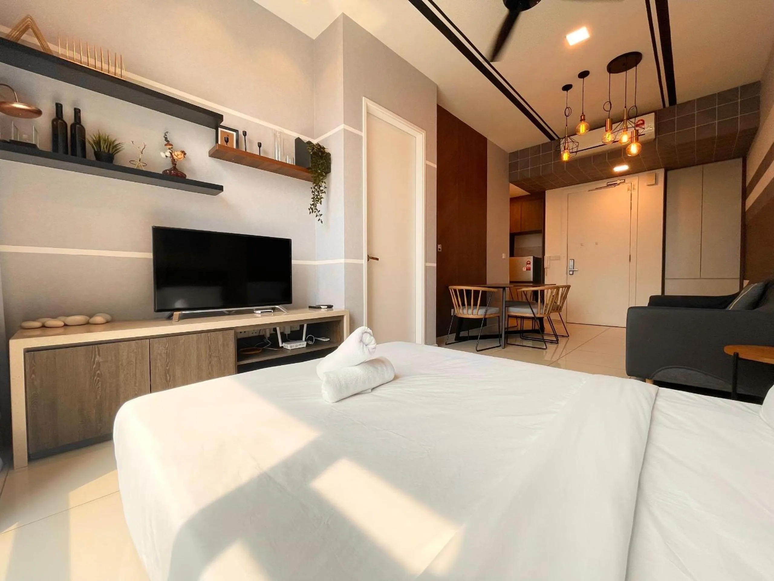 Bed in The Robertson-Bukit Bintang by PILLOWTALKS