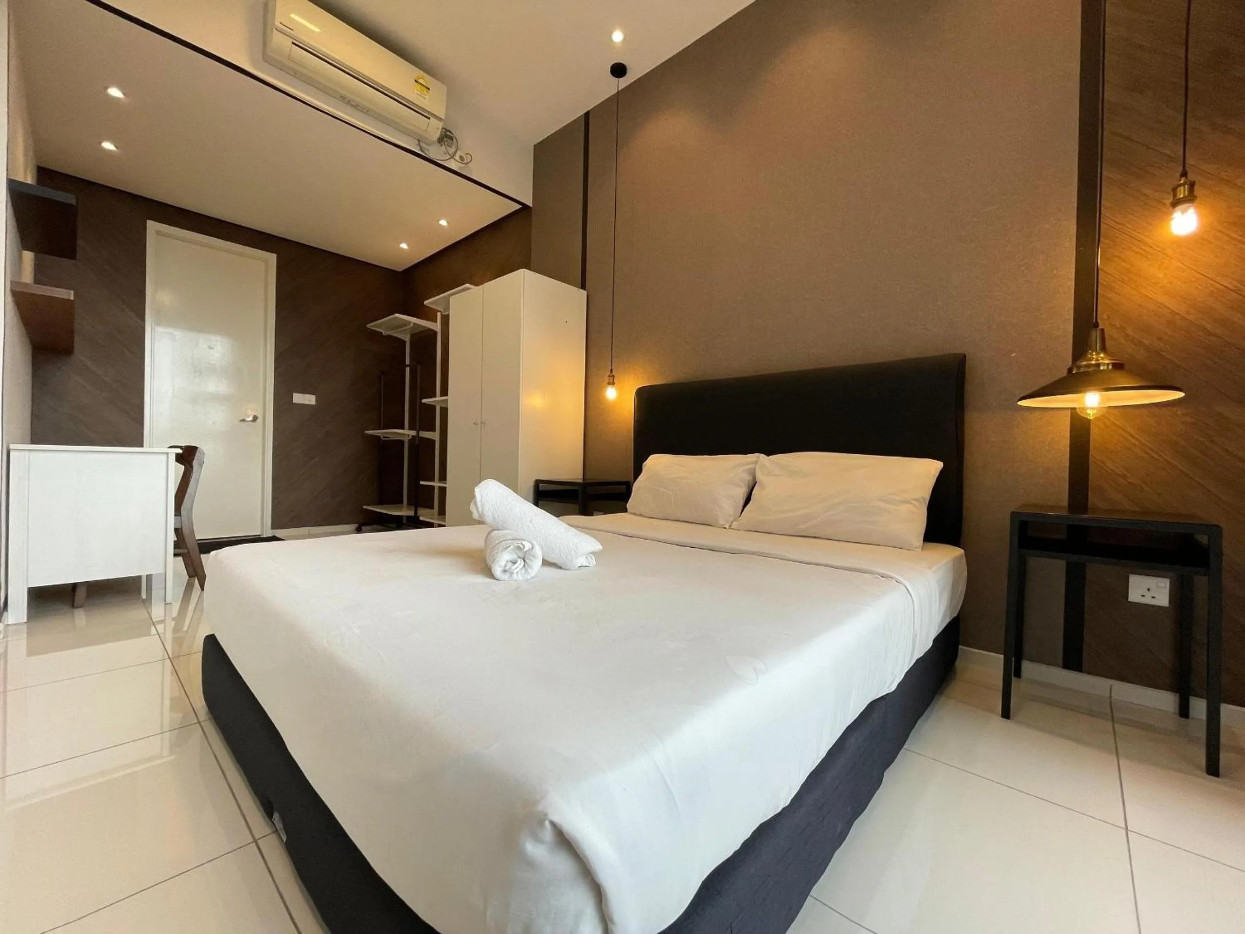 Bed in The Robertson-Bukit Bintang by PILLOWTALKS