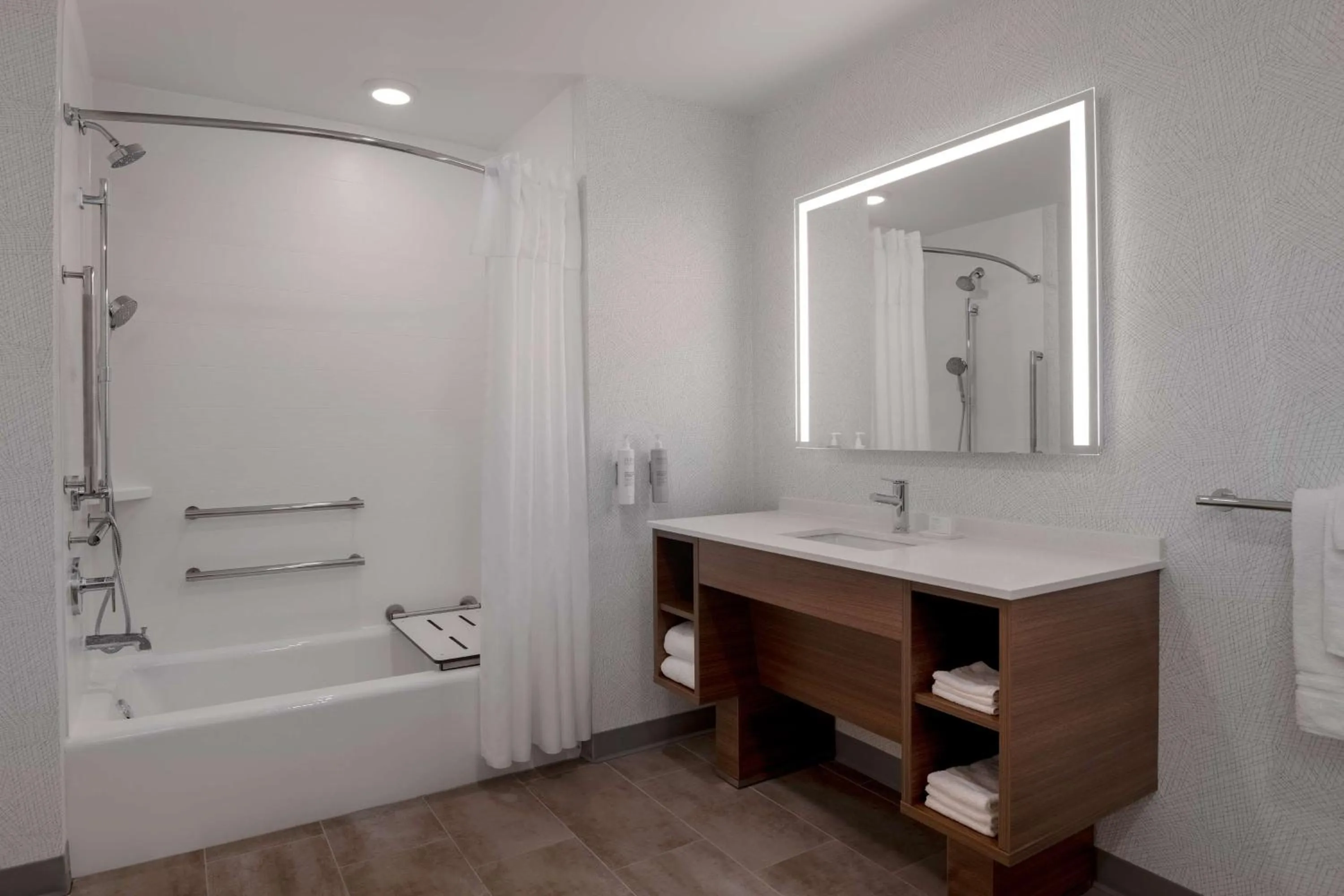 Bathroom in Home2 Suites By Hilton Sheboygan