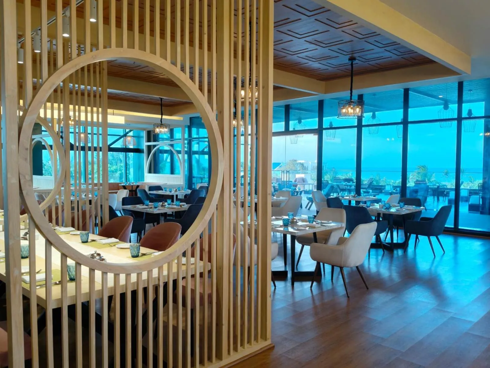 Restaurant/places to eat in Fortune Beach Resort ECR, Chennai - Member ITC Hotels' Group