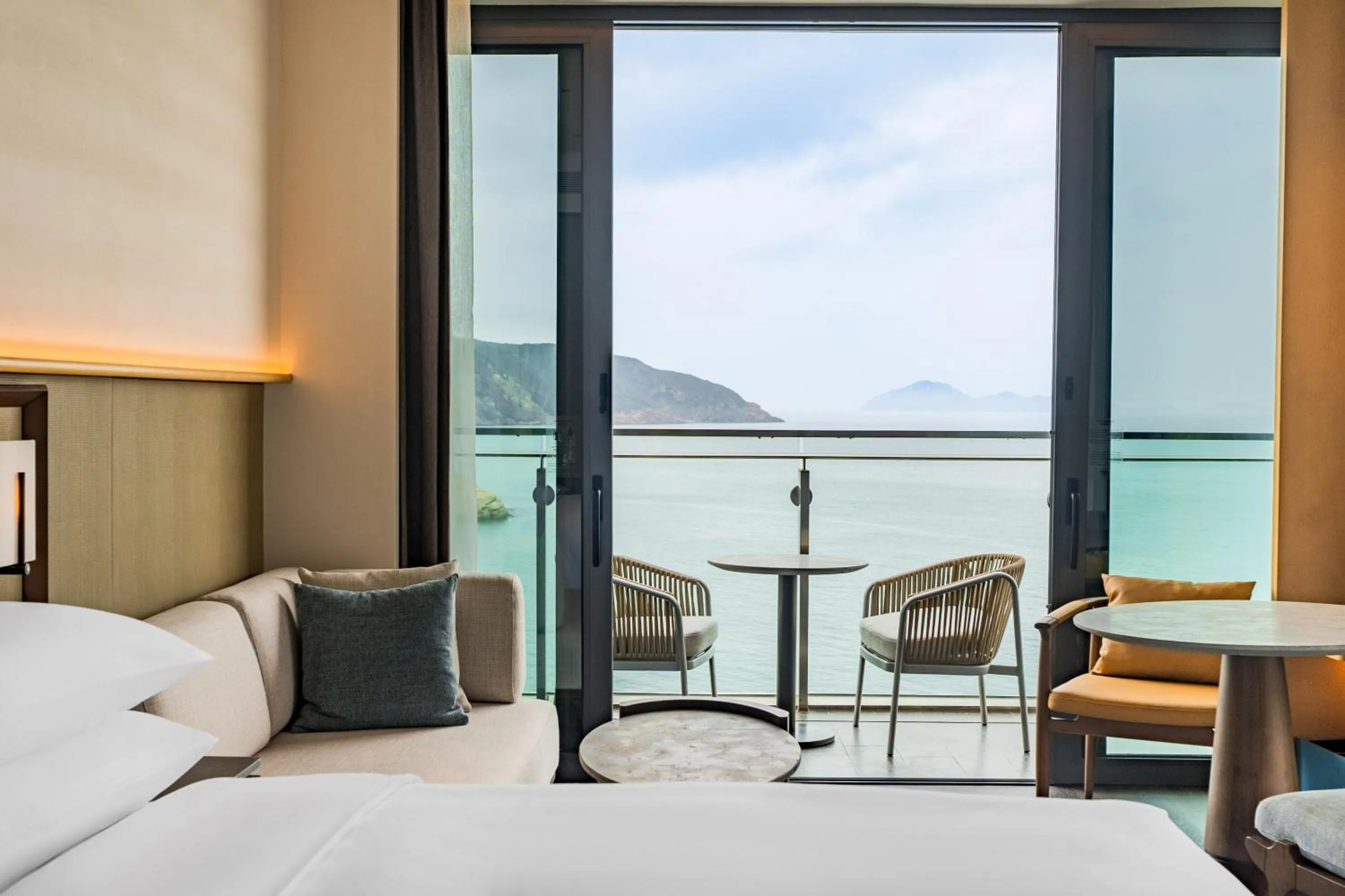 View (from property/room), Bed in Zhuhai Dong'ao Island Marriott Resort and Spa