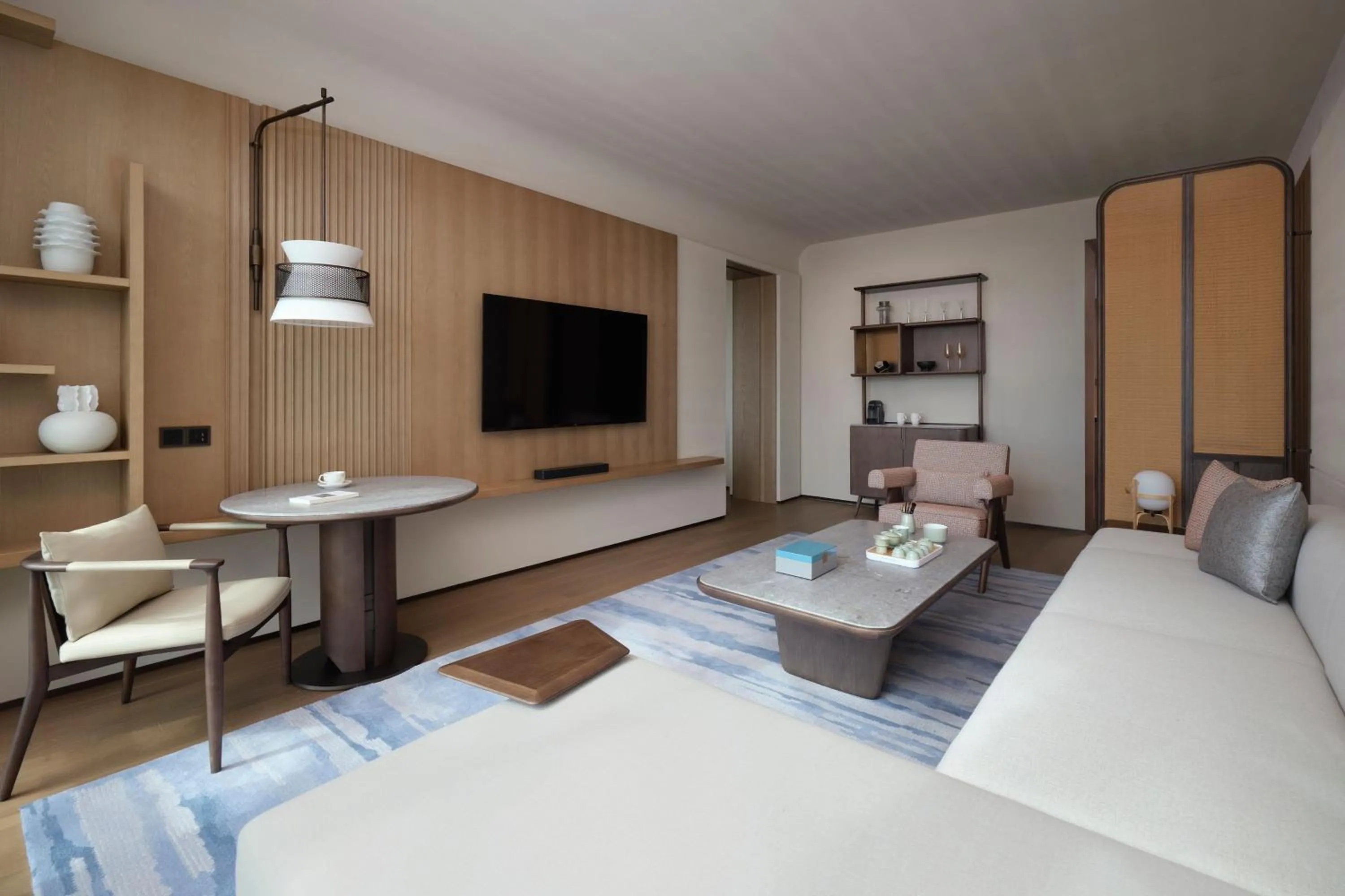 Living room, Bed in Zhuhai Dong'ao Island Marriott Resort and Spa