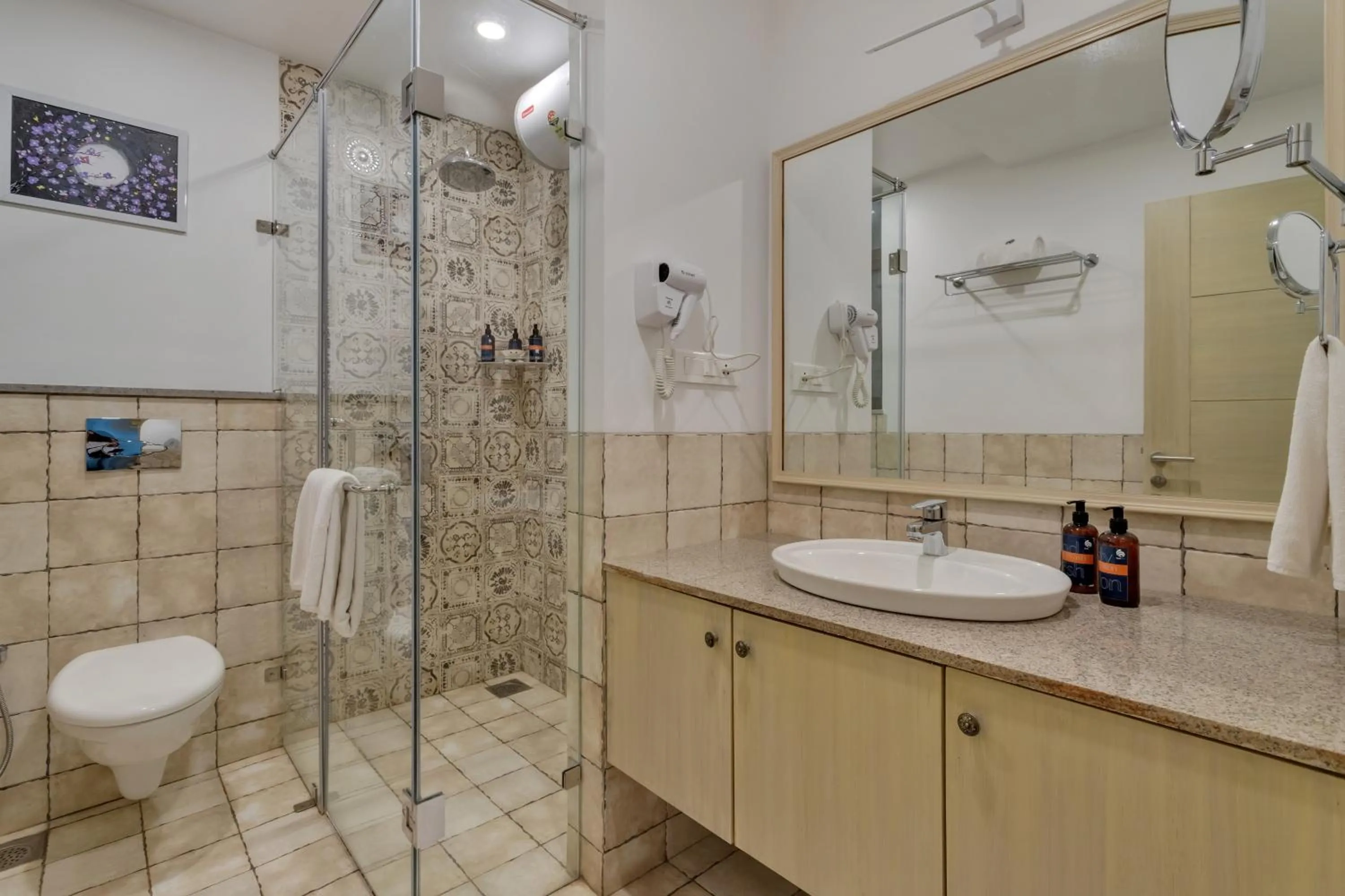 Bathroom in D'Retreat 1BHK Apartment by tisyastays