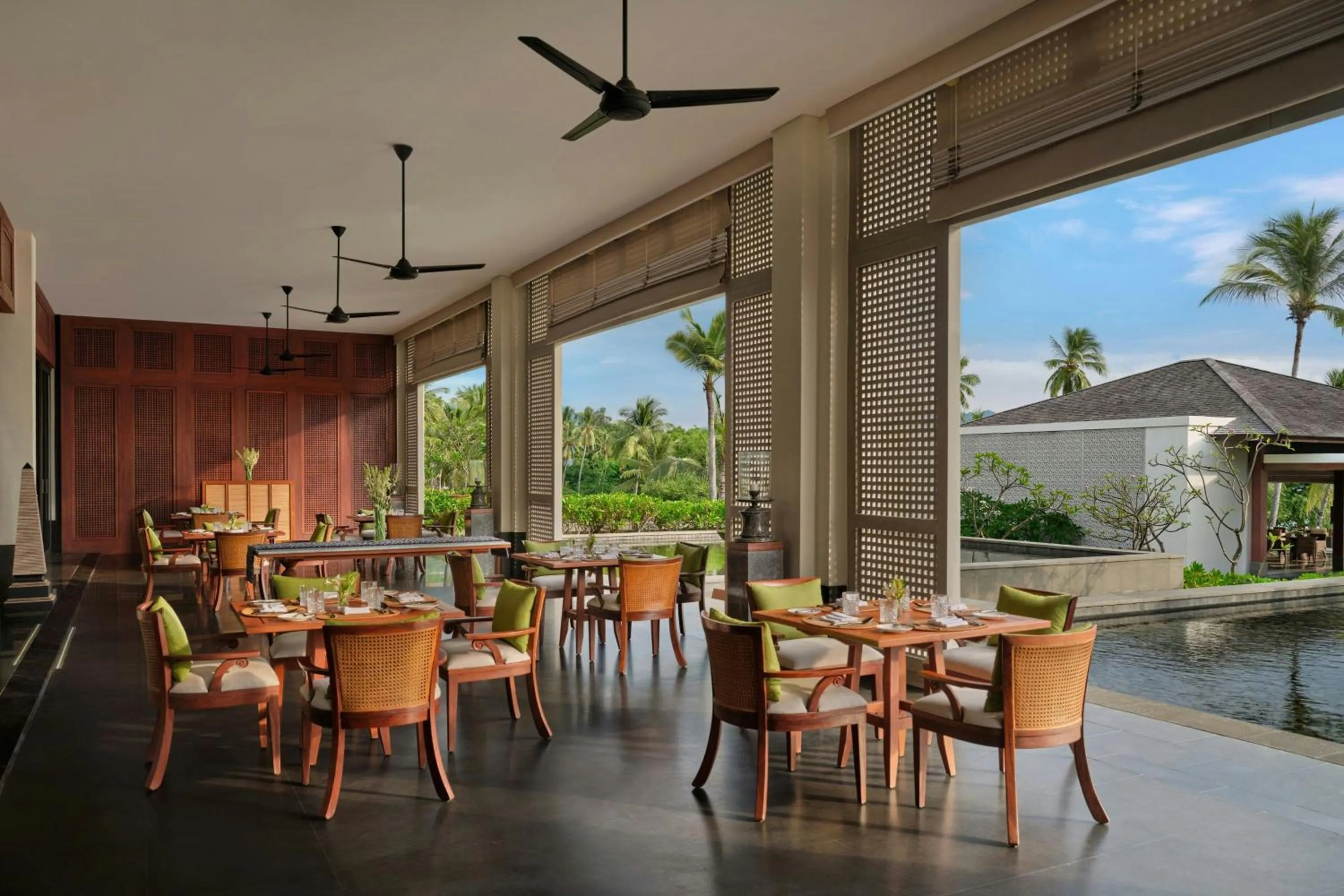 Restaurant/places to eat in The Sira, a Luxury Collection Resort and Spa, Lombok