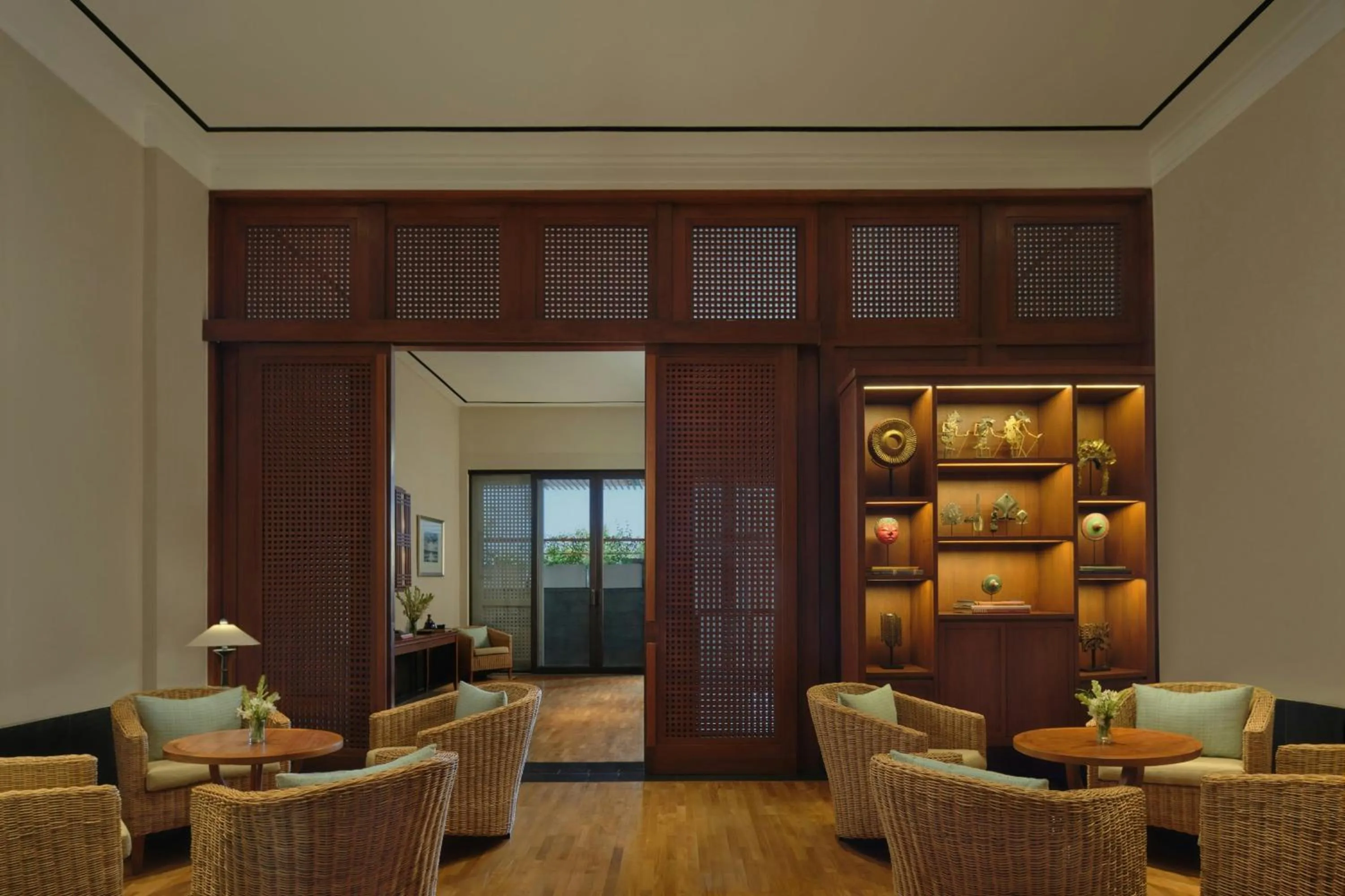 Lounge or bar in The Sira, a Luxury Collection Resort and Spa, Lombok