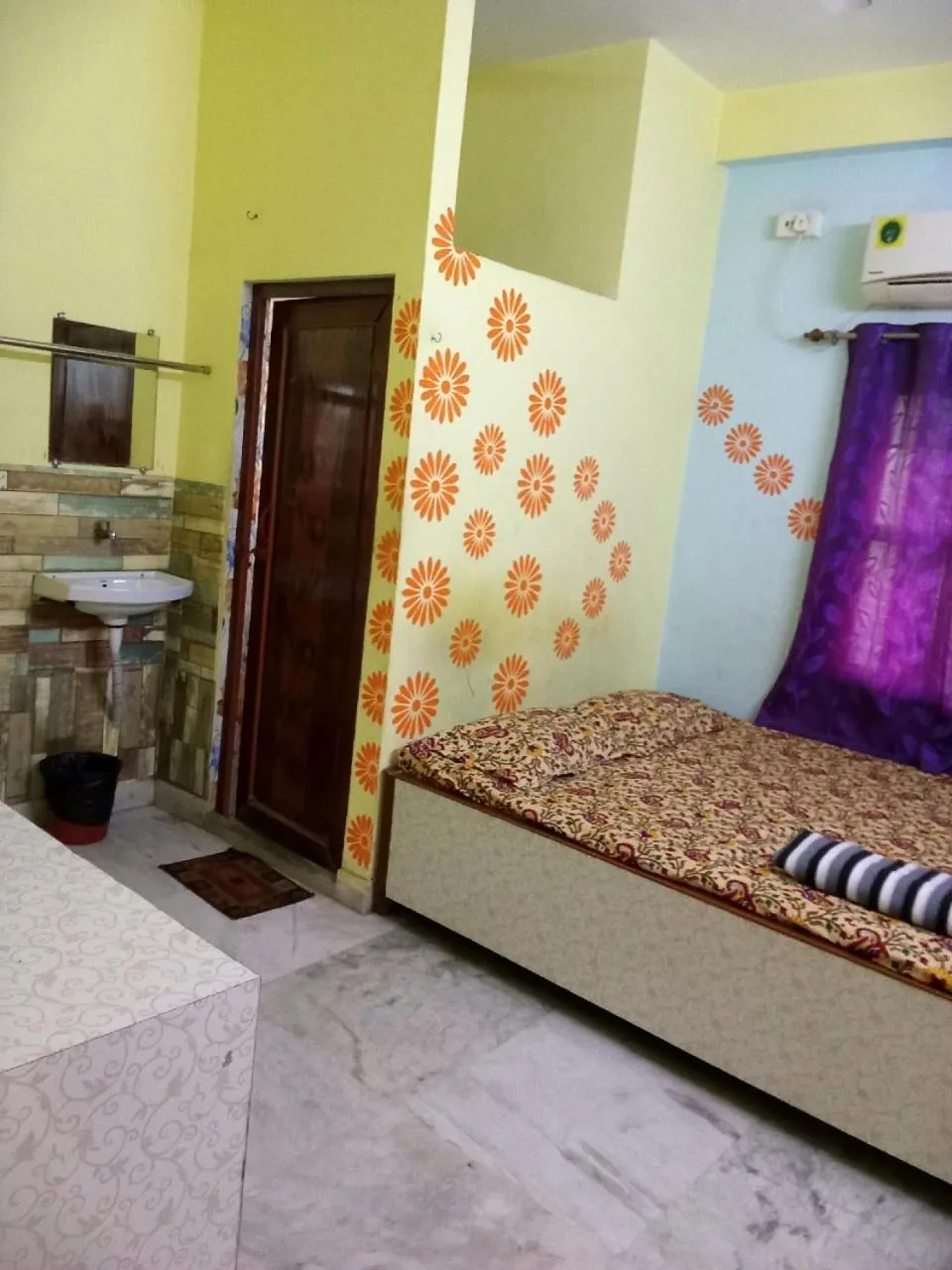 Amar priya guest house