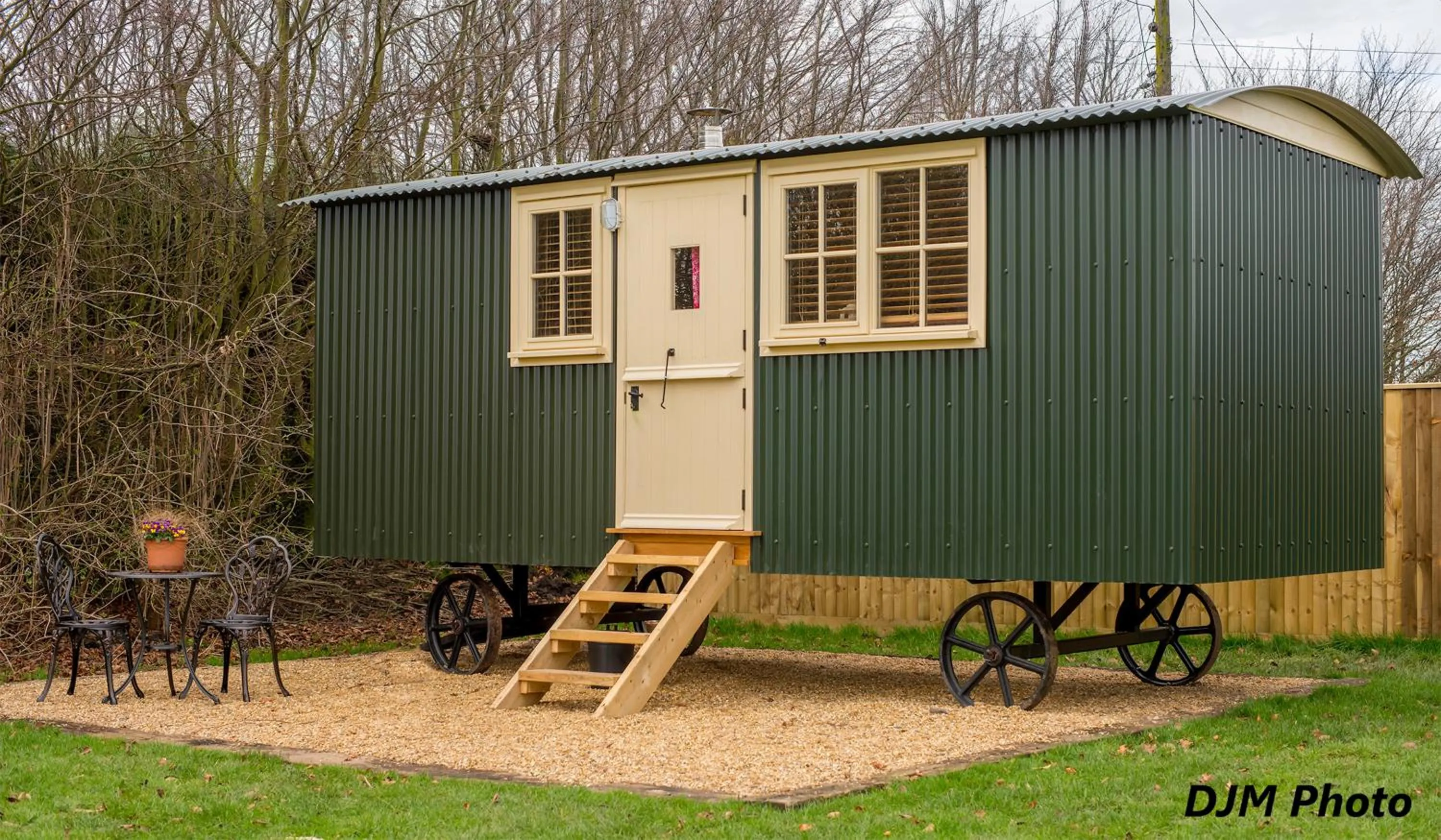 Patio in Fourwinds B&B