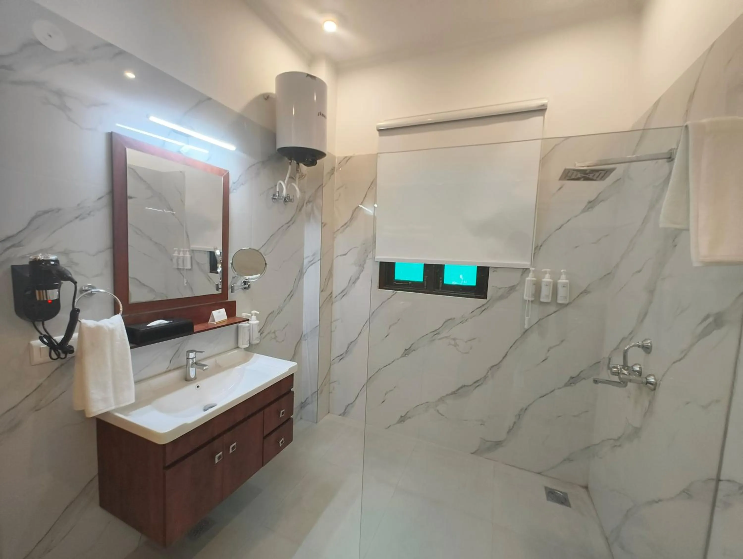 Bathroom in Medieval Forts, Kalwar, Jaipur