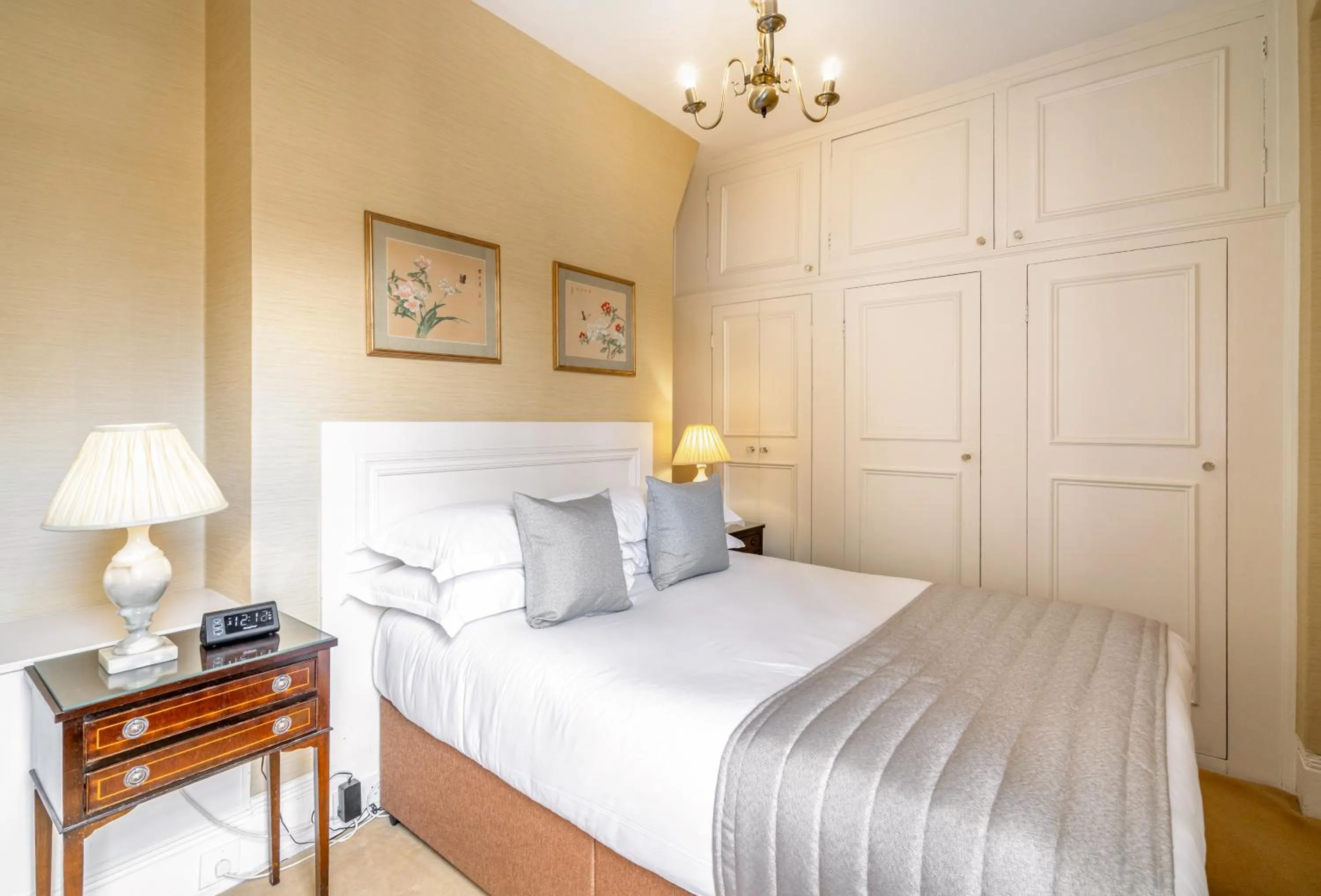 Bedroom, Bed in No1 The Mansions By Mansley