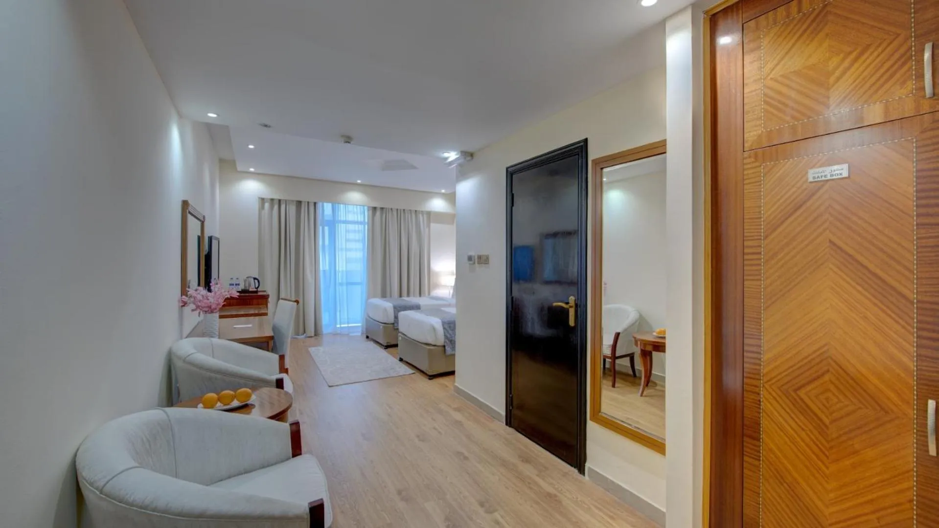 Bedroom, Bed in Vendome Plaza Hotel