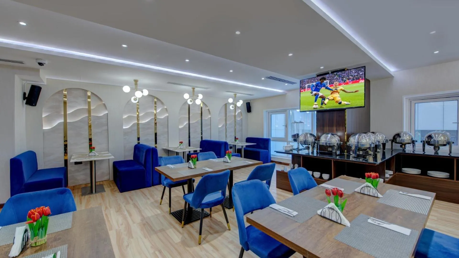 Restaurant/places to eat in Vendome Plaza Hotel