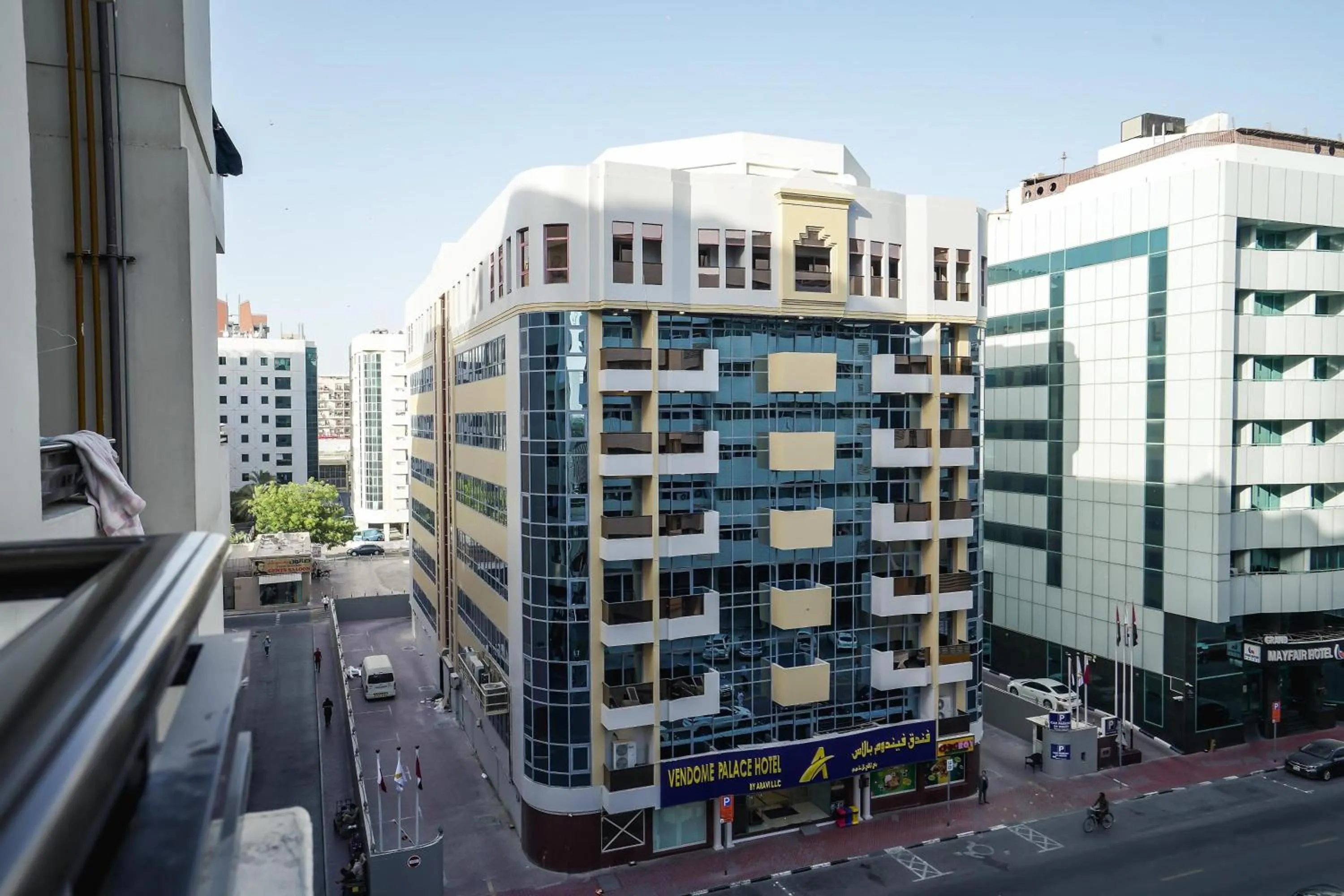 Property building in Vendome Plaza Hotel