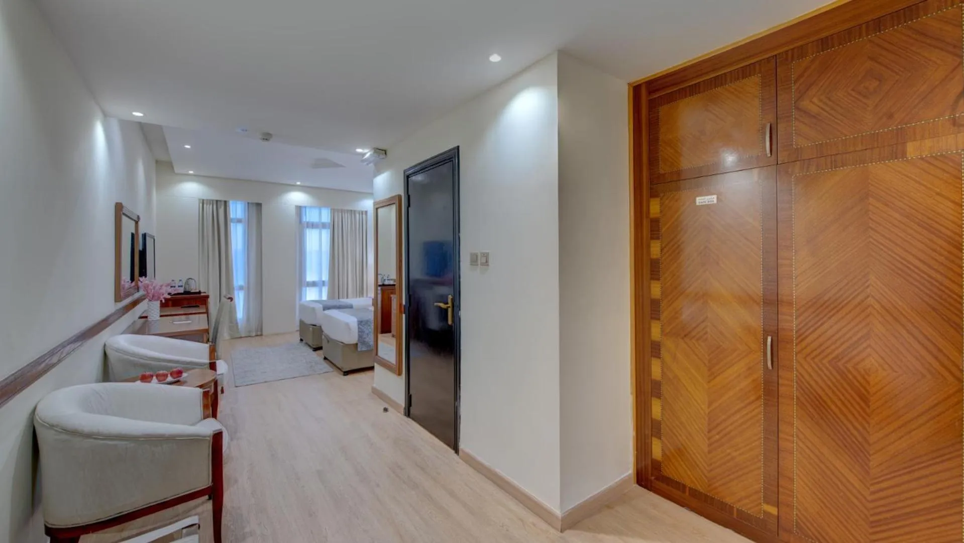 Bedroom in Vendome Plaza Hotel