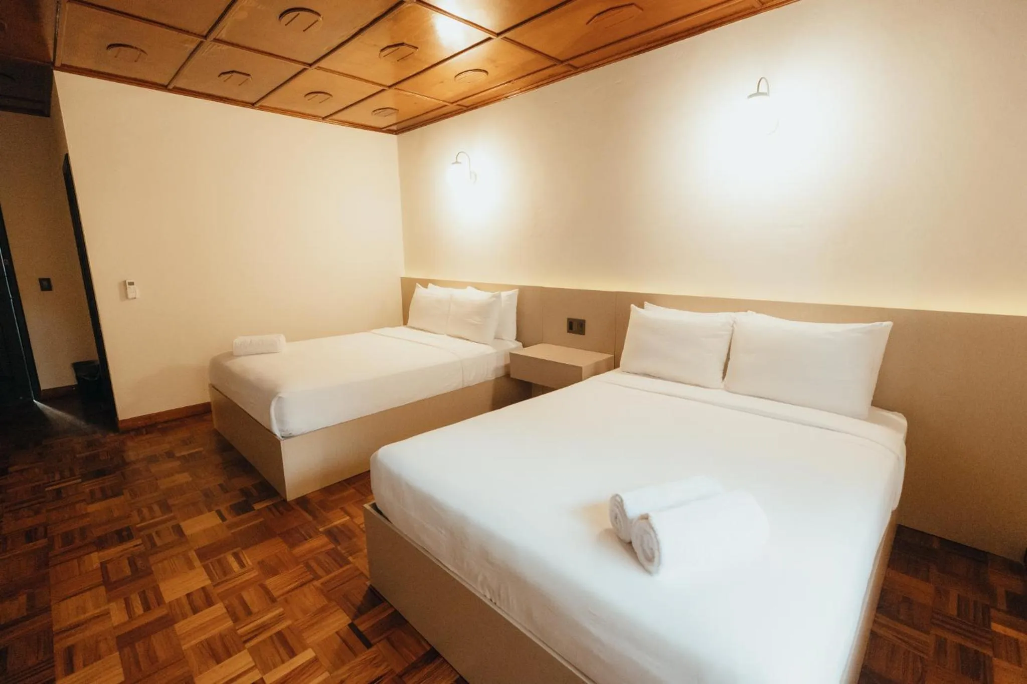 towels, Bed in Hotel Boutique Rebequet