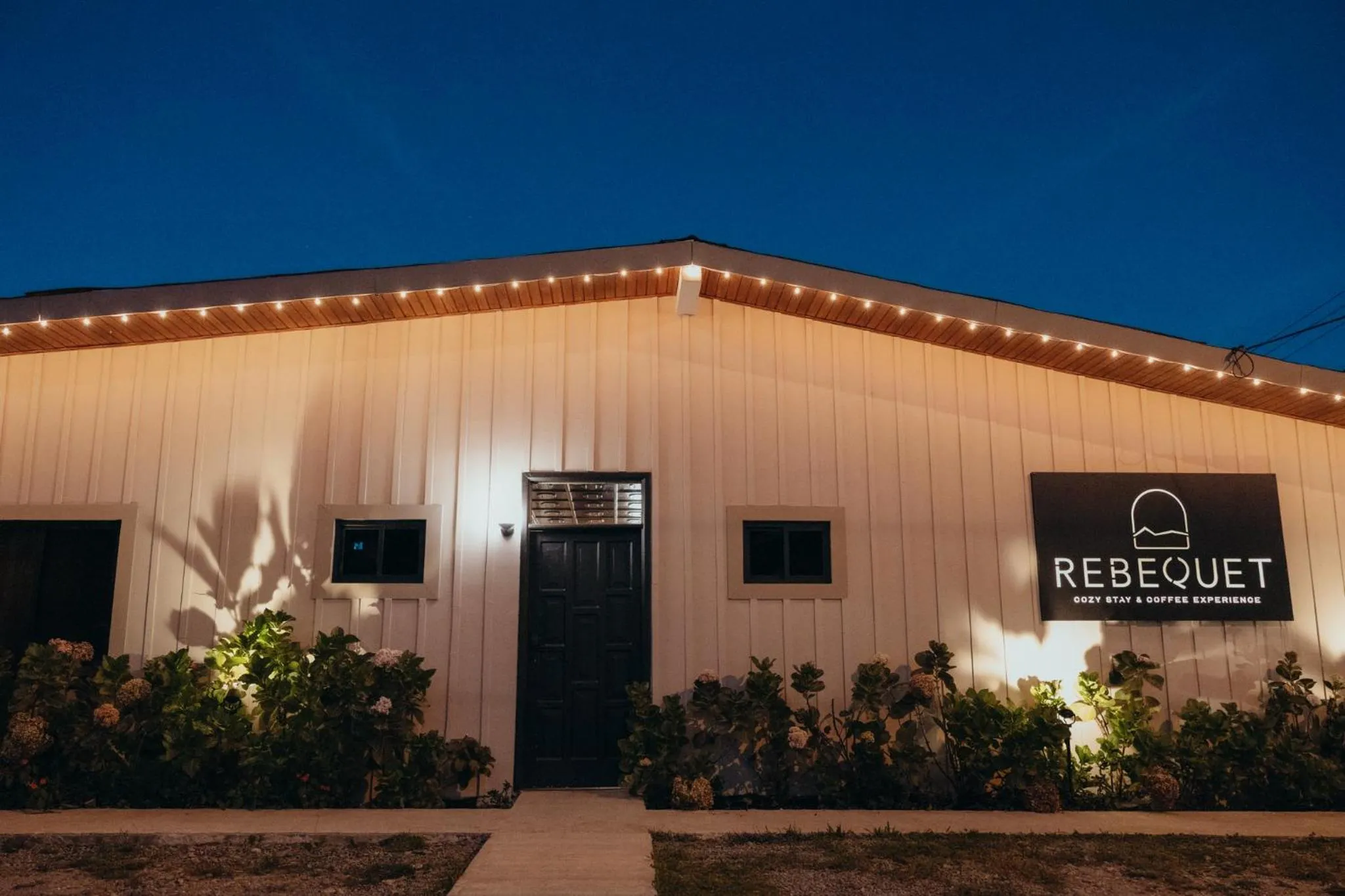 Property building in Hotel Boutique Rebequet