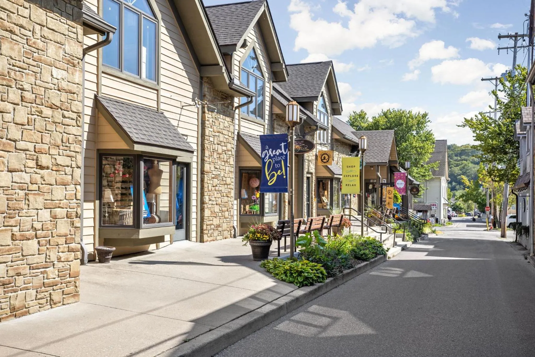 Shopping Area in Artists Colony