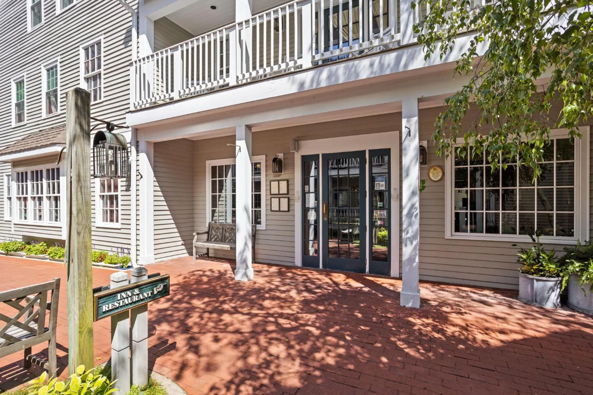 Facade/entrance in Artists Colony