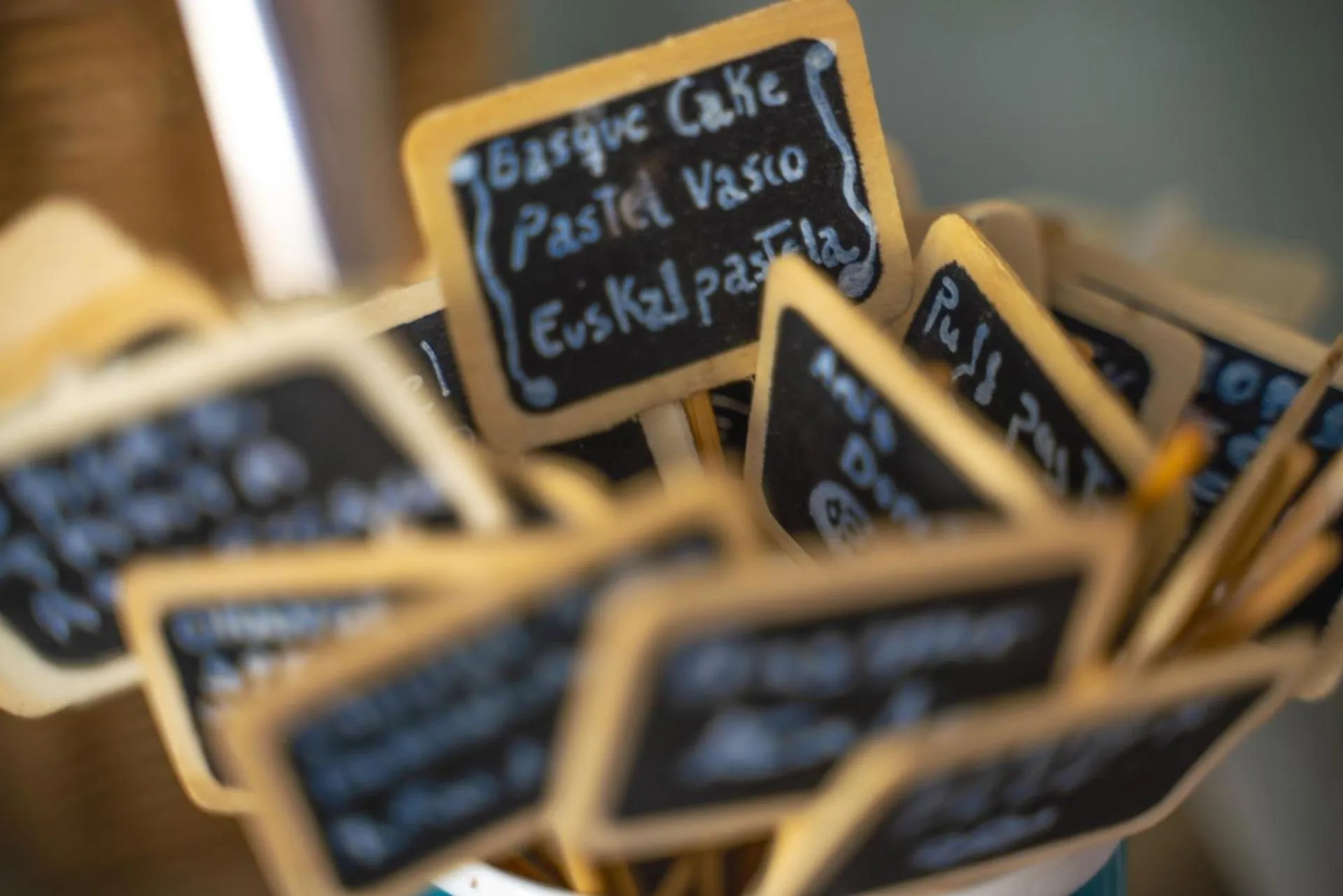 Text overlay in Hotel Arbe