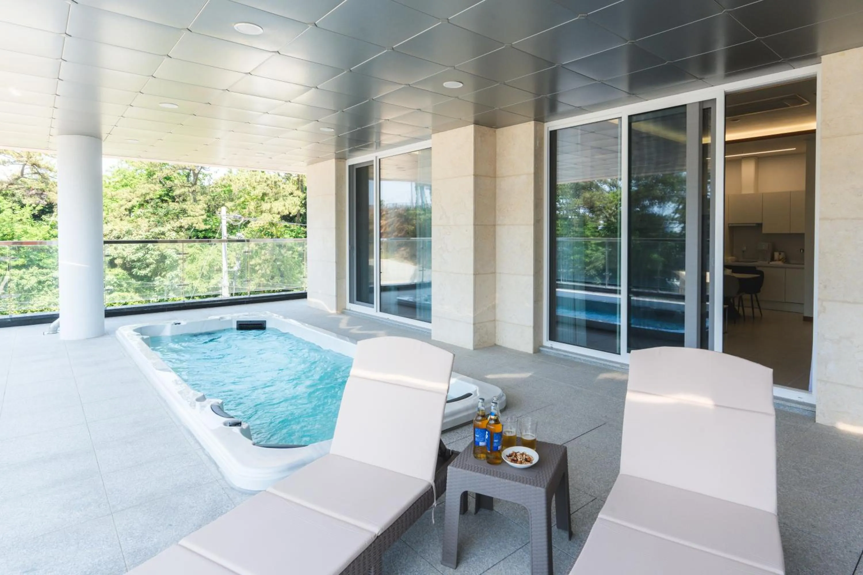 Patio in Dongho Beach Hotel