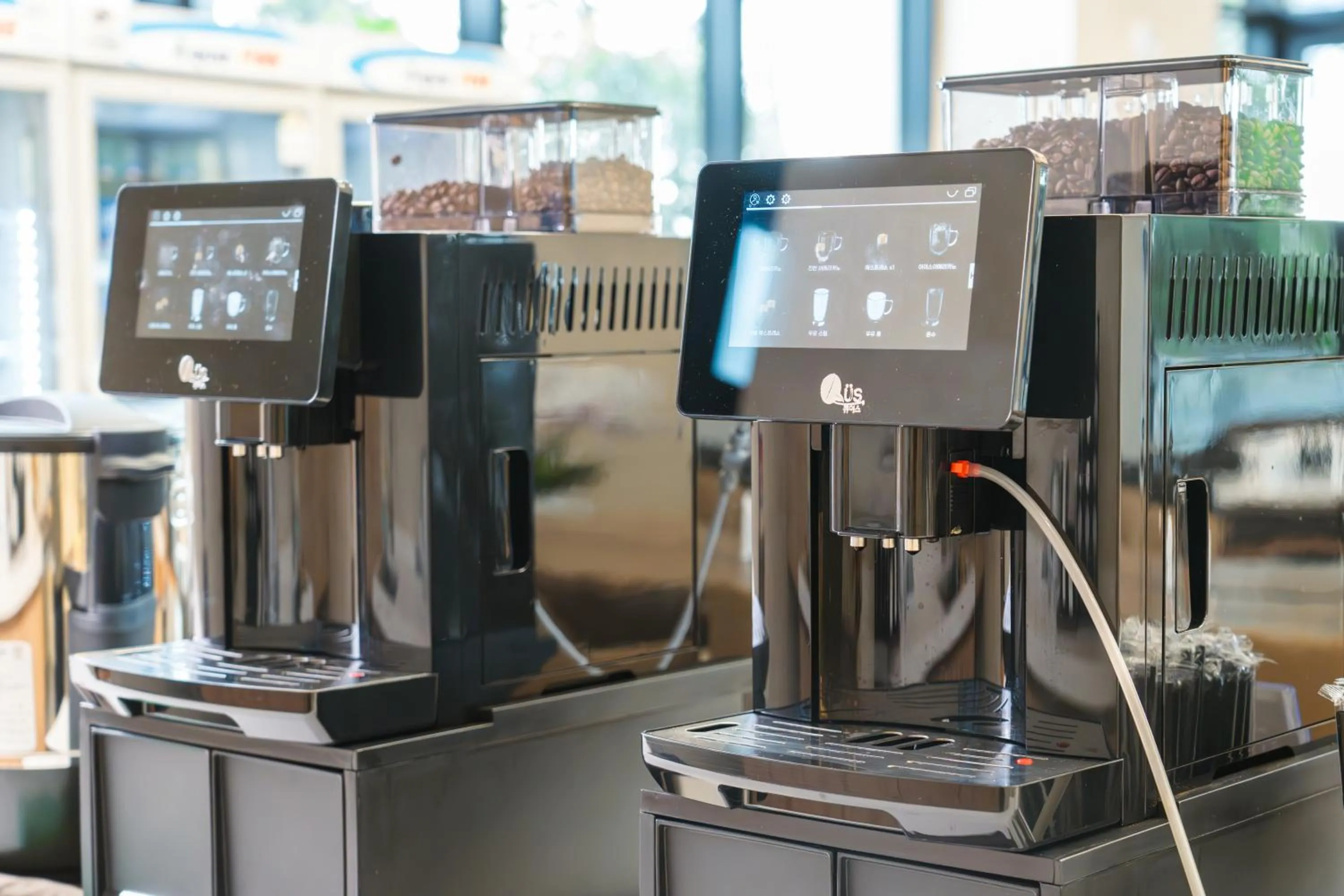 Coffee/tea facilities in Dongho Beach Hotel