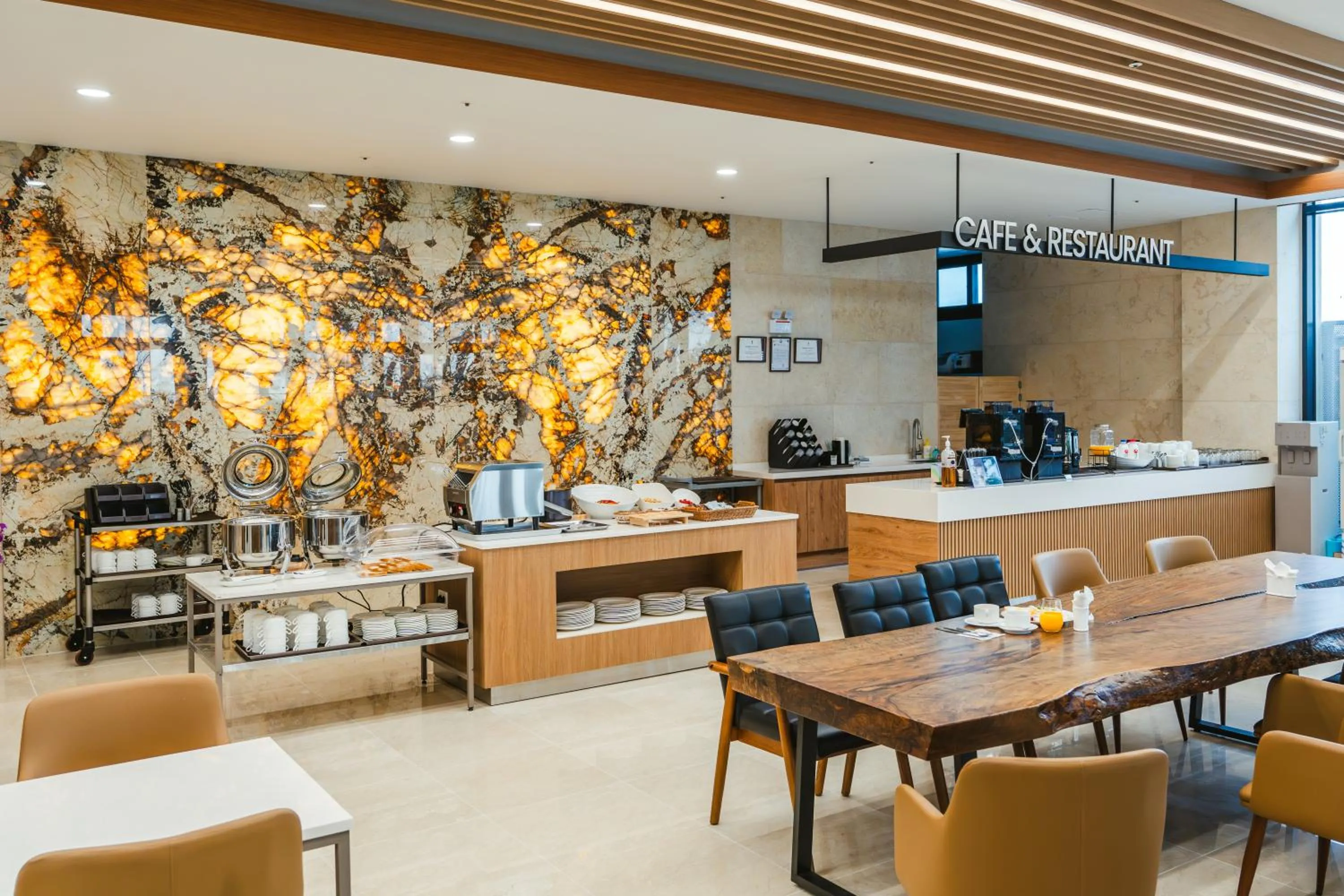 Breakfast in Dongho Beach Hotel