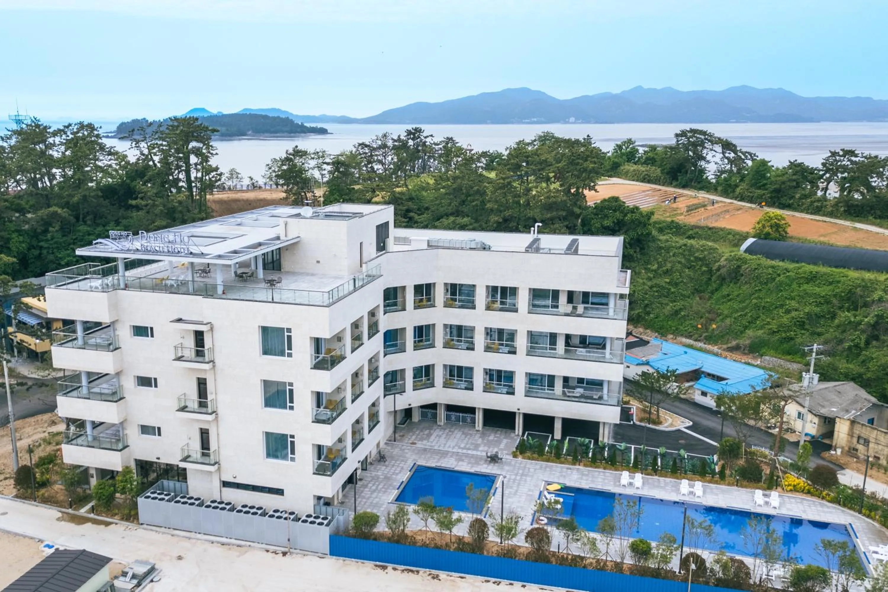 Property building in Dongho Beach Hotel