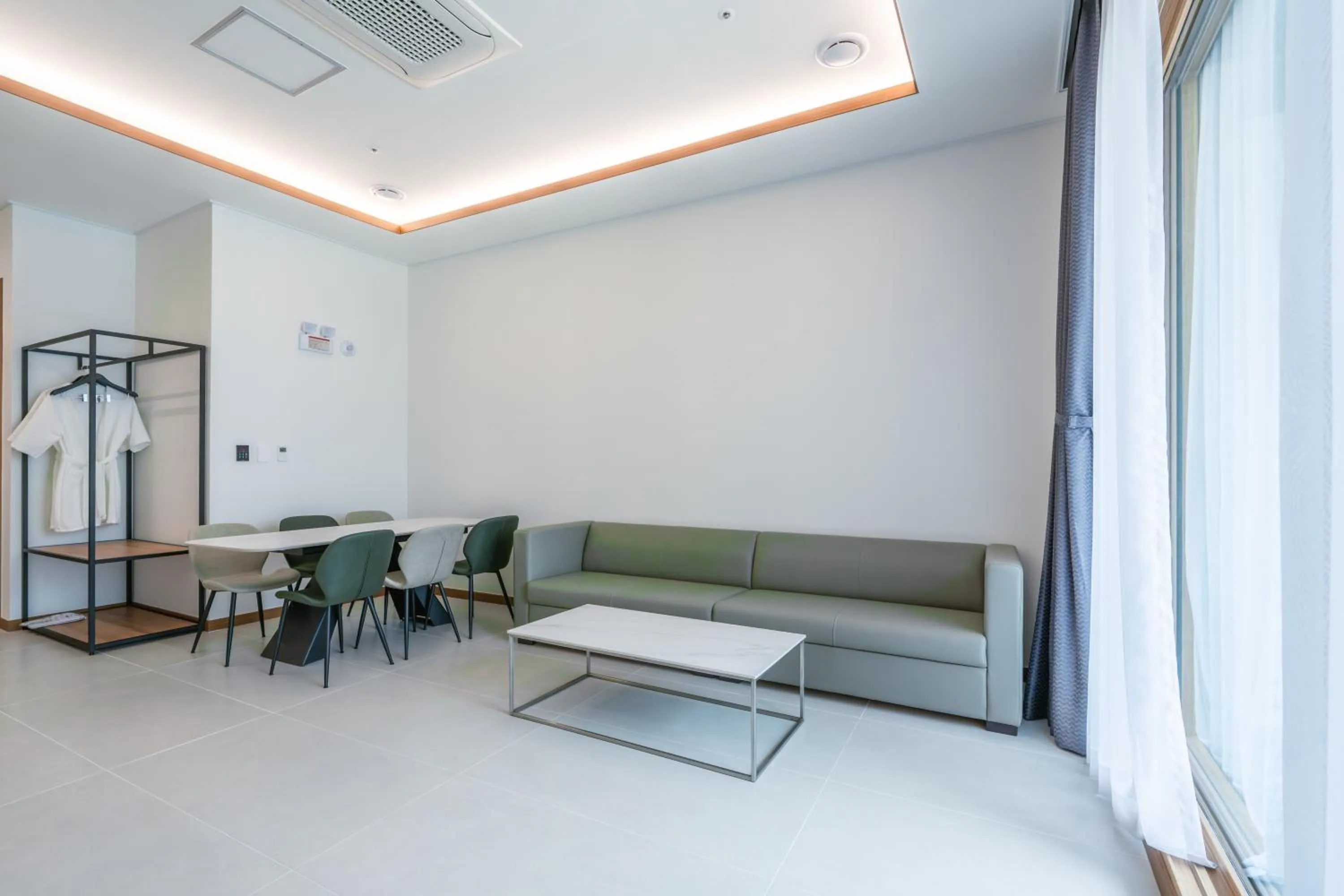 Living room in Dongho Beach Hotel