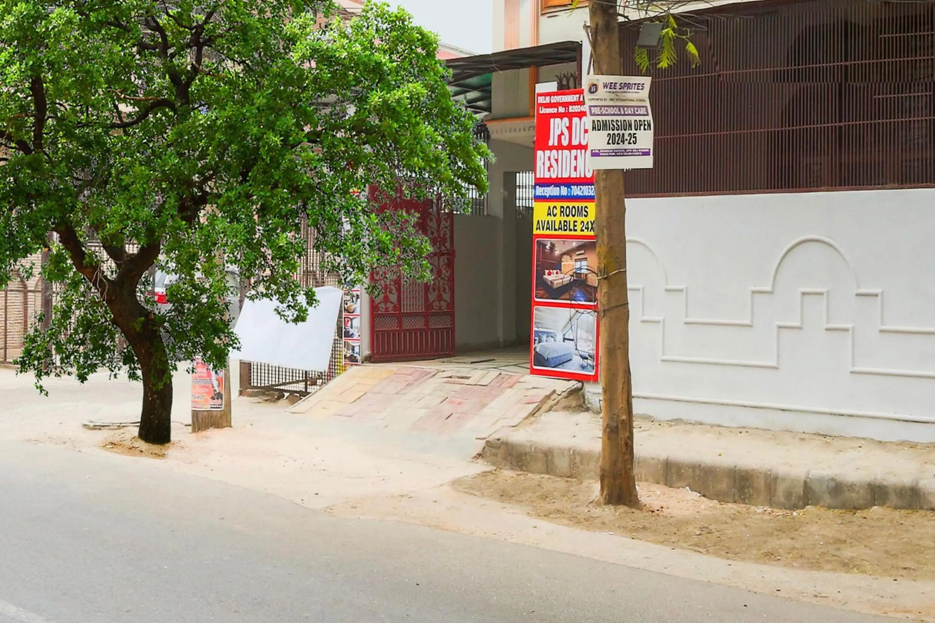 Facade/entrance in Hotel O JPS DC RESIDENCY