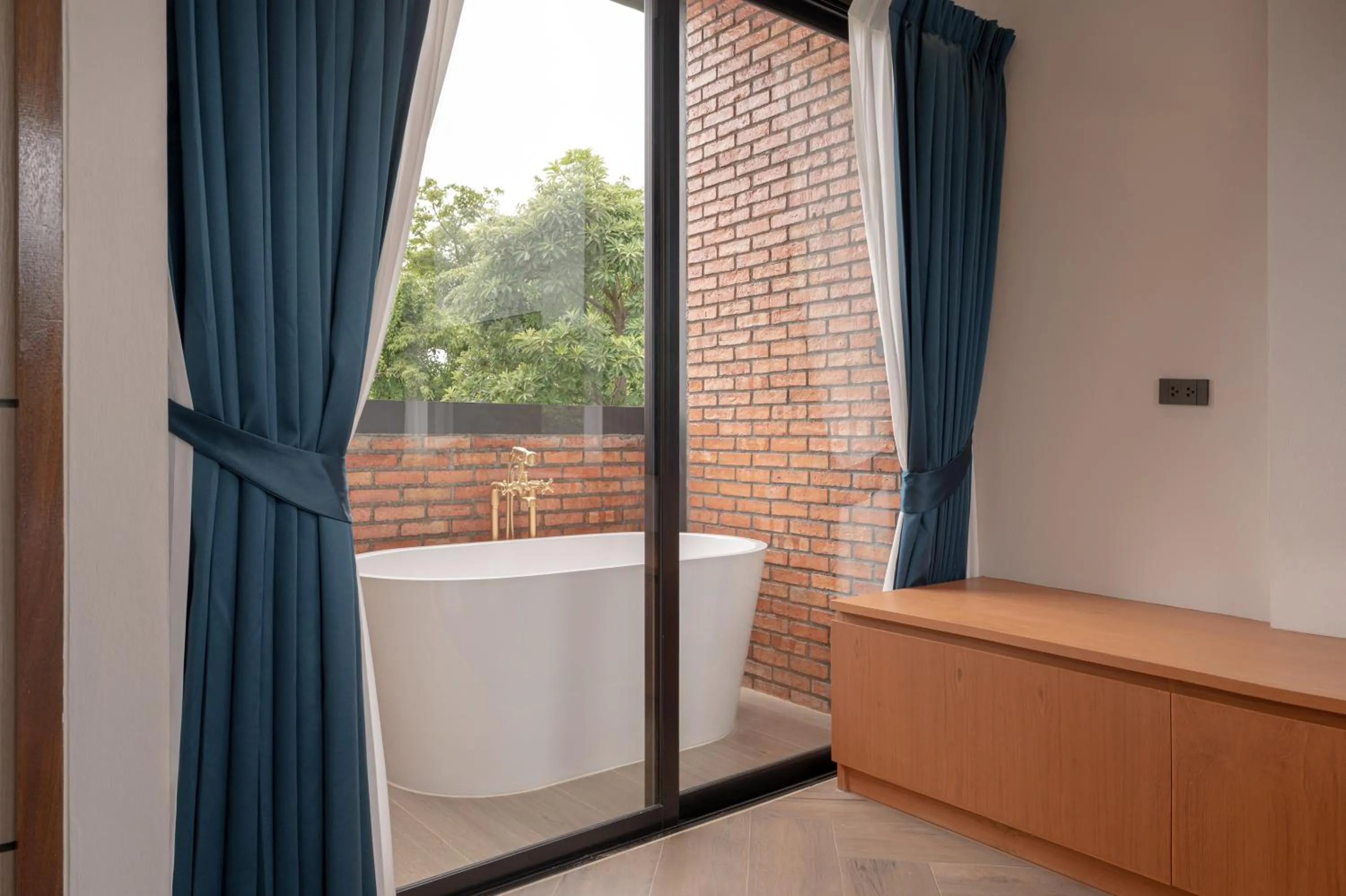 The Willoughby Maerim Hotel