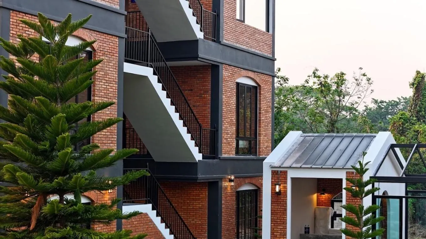 The Willoughby Maerim Hotel