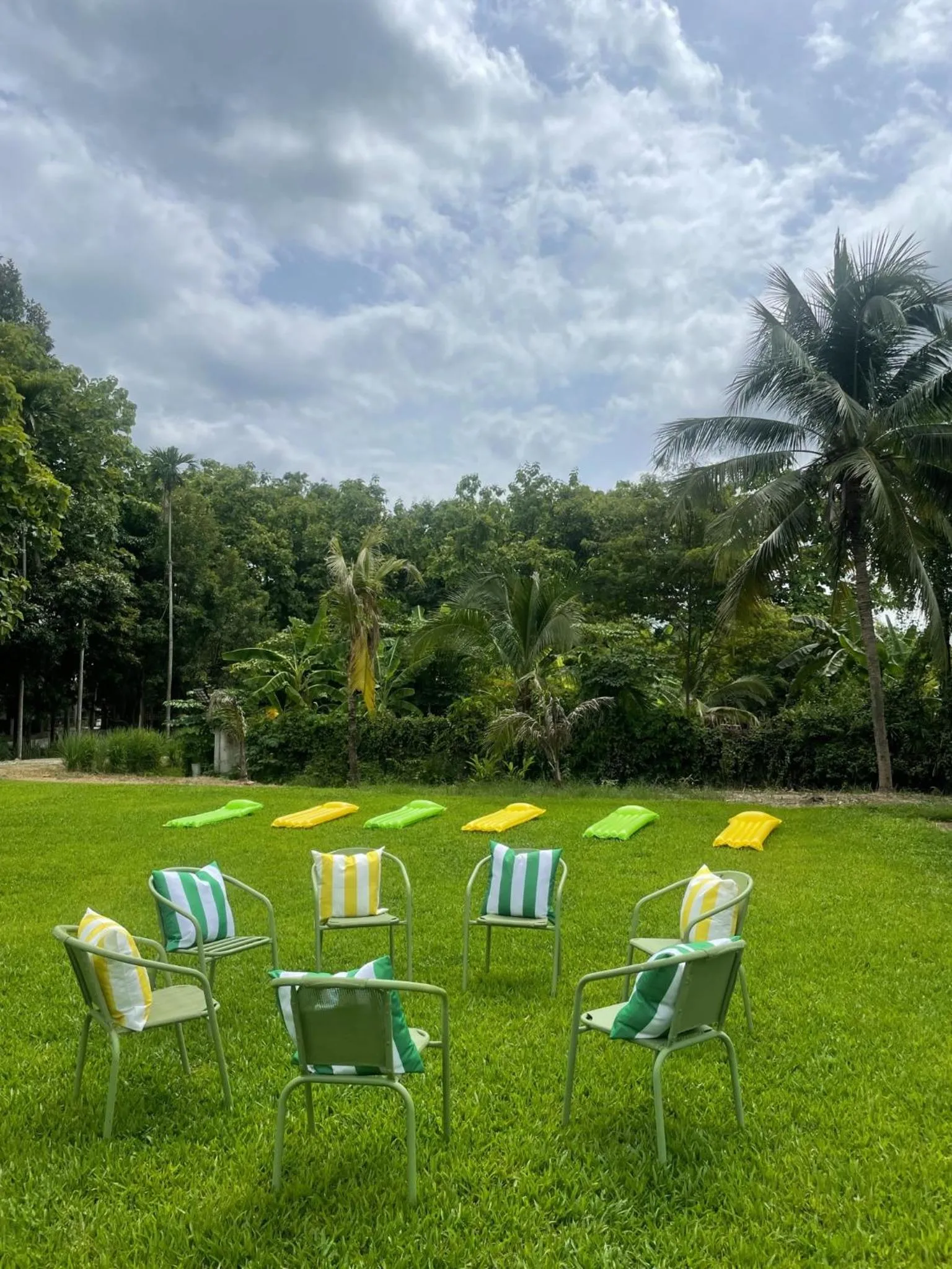 Waste Land Homestay & Resort Chiangmai