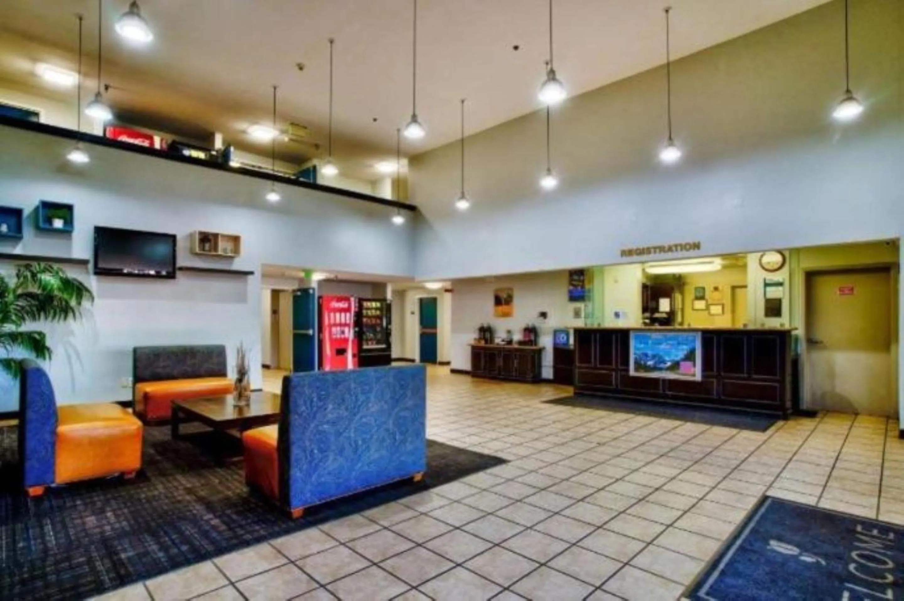 Lobby or reception in Studio 6 Suites Hesperia, CA West Main Street I 15