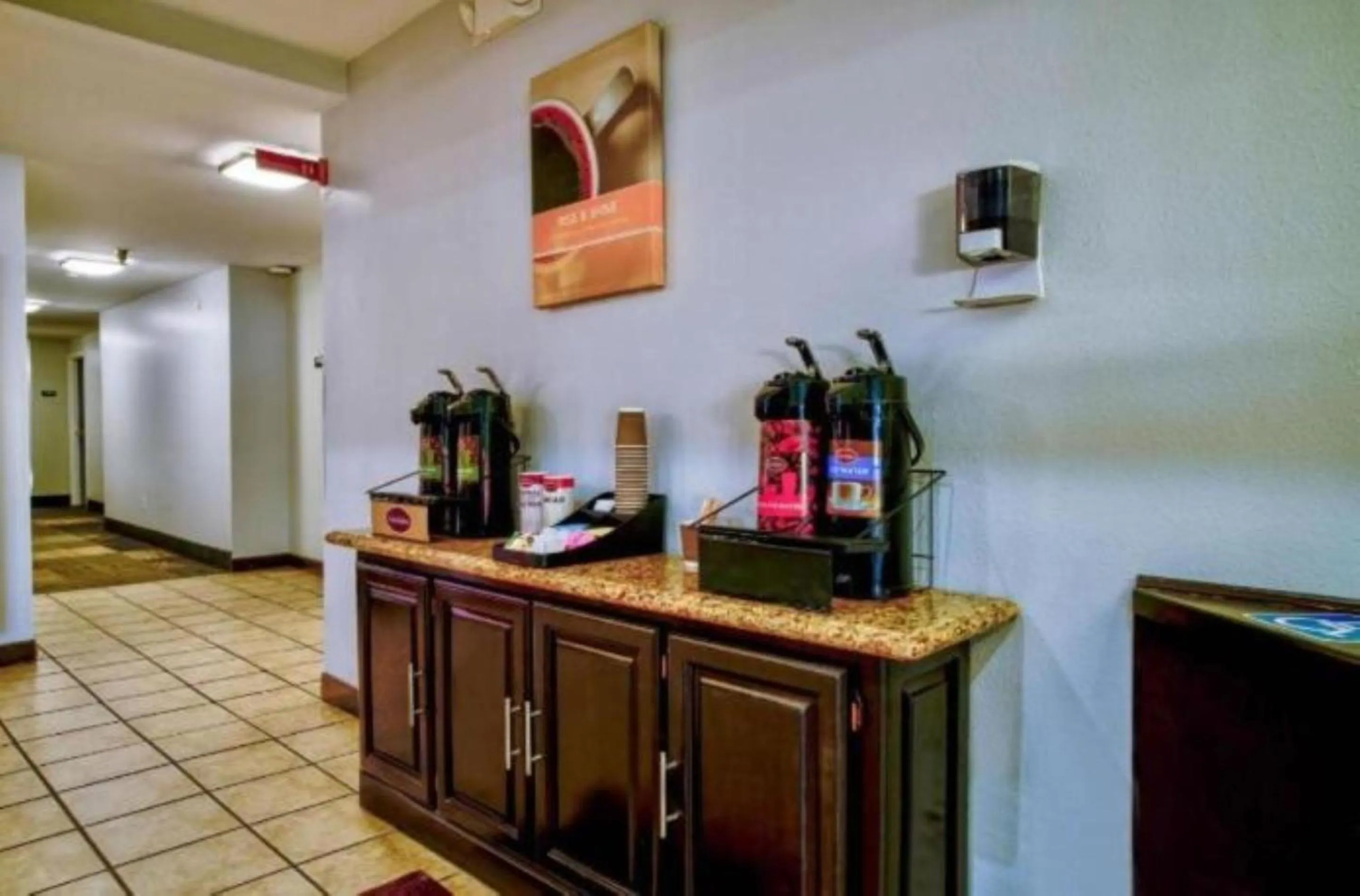 Area and facilities in Studio 6 Suites Hesperia, CA West Main Street I 15