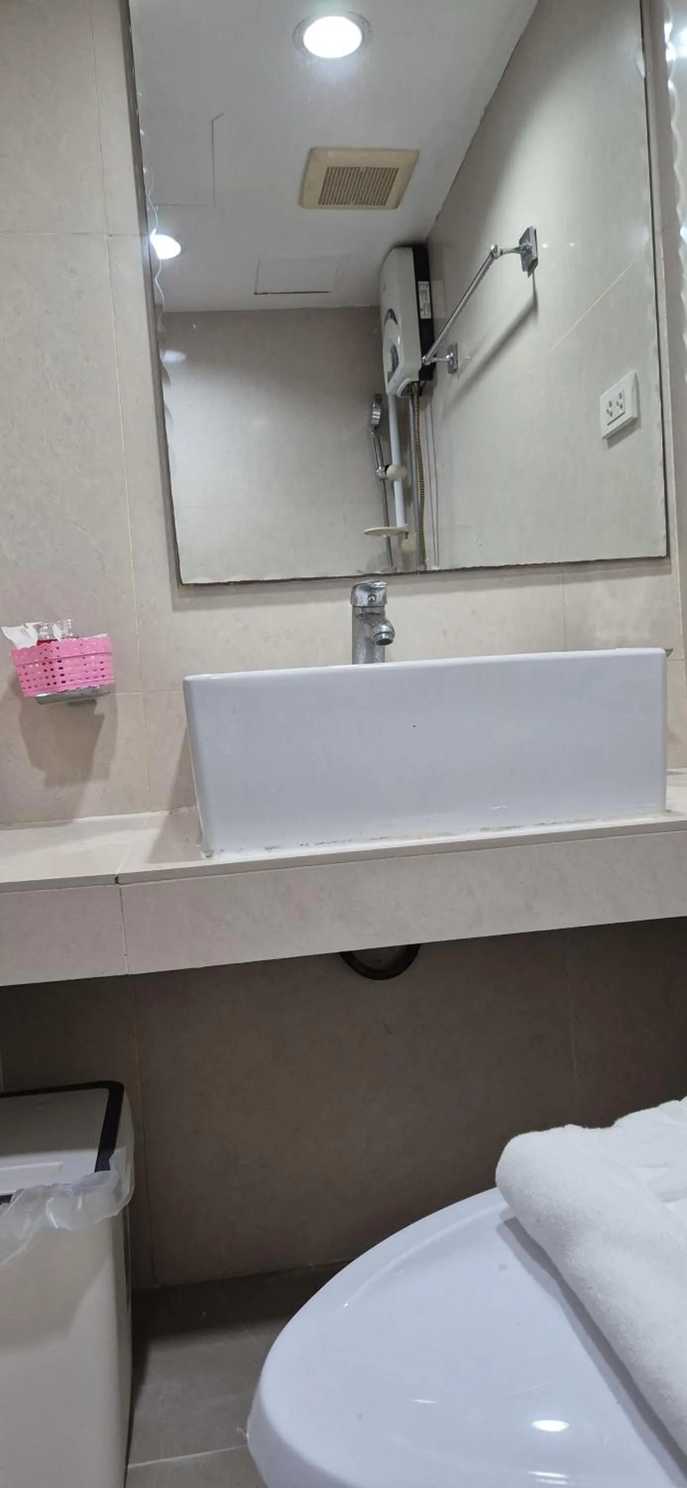 Bathroom in Patong Max Value Hotel