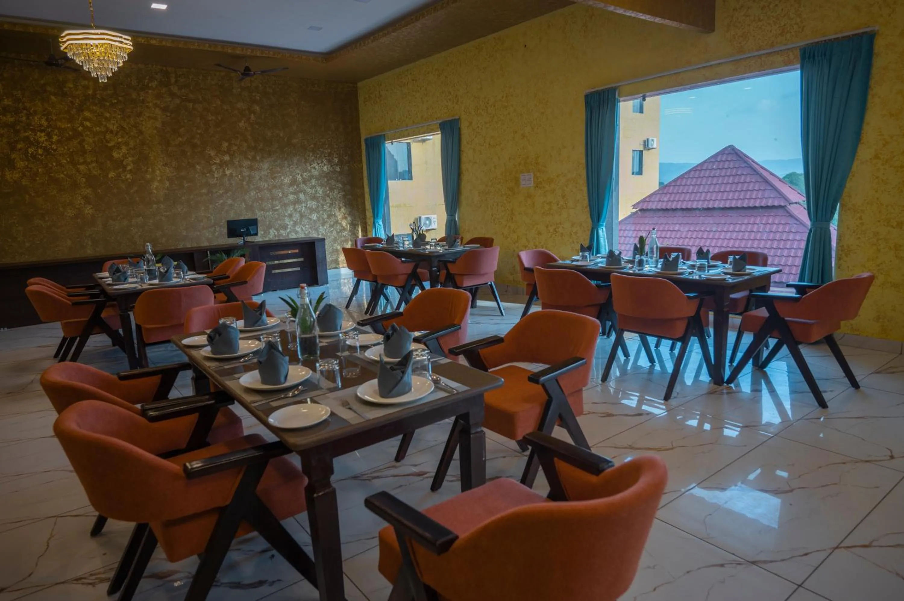 Restaurant/places to eat in Clarks Collection Brahma's Resort