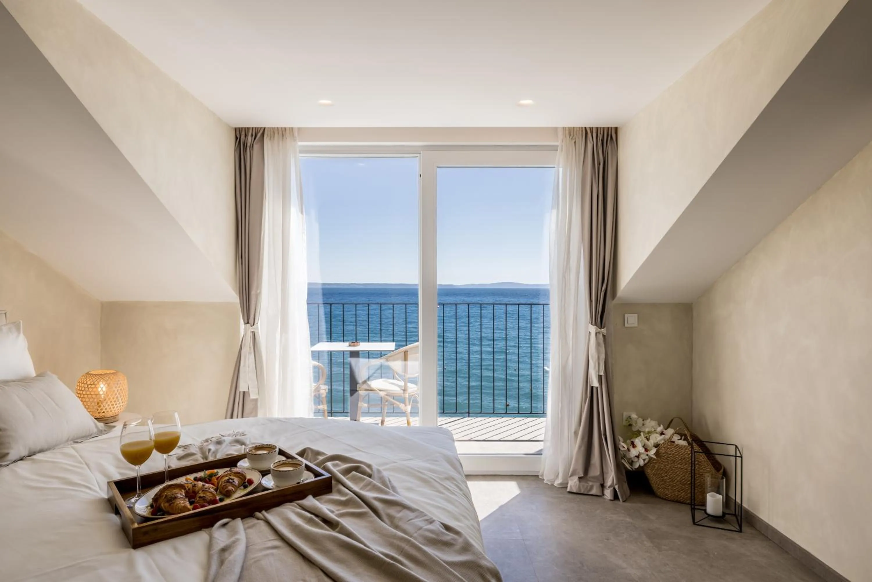 Natural landscape, Bed in Hotel Aria